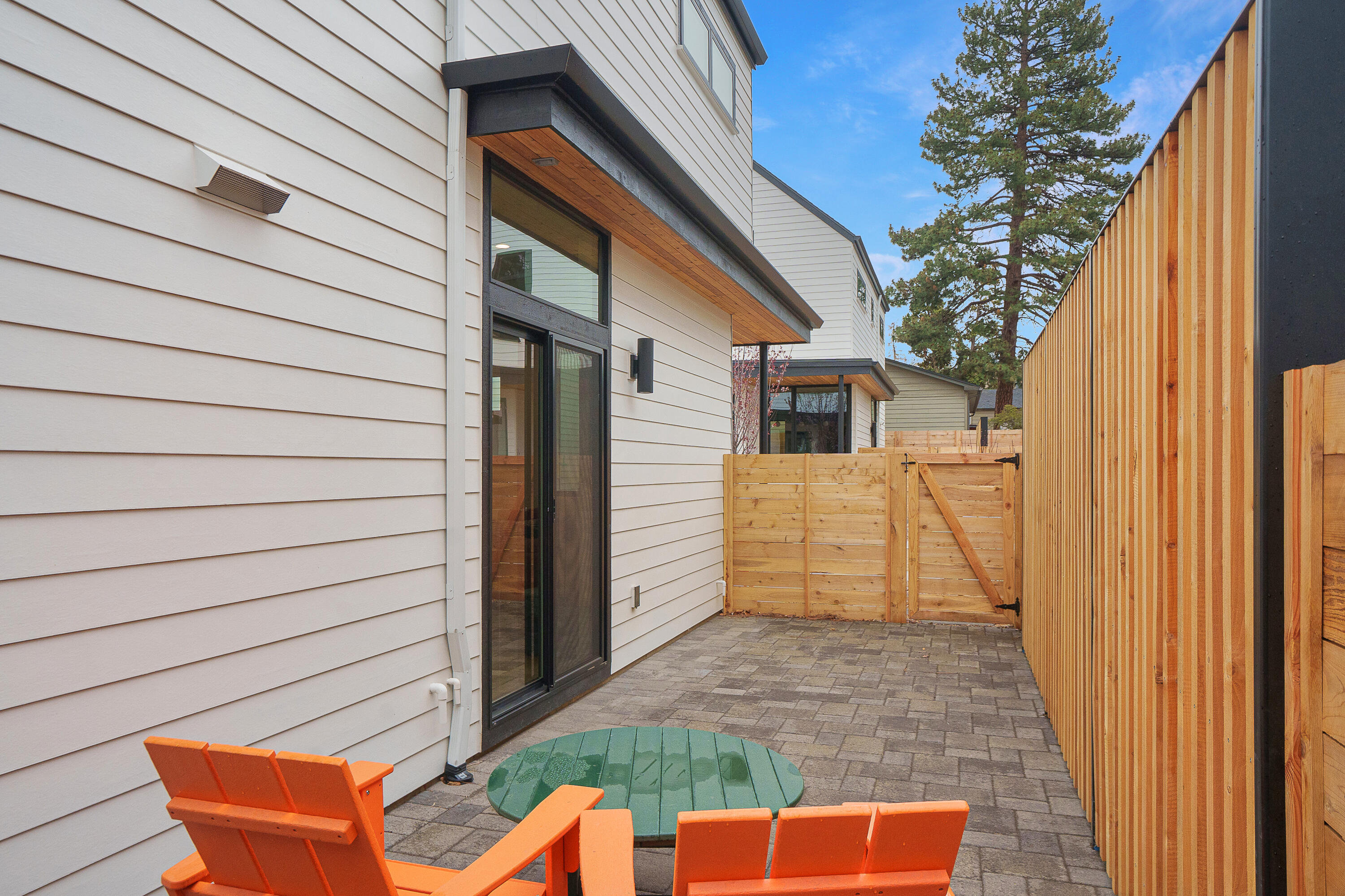 633 NE Marshall Avenue