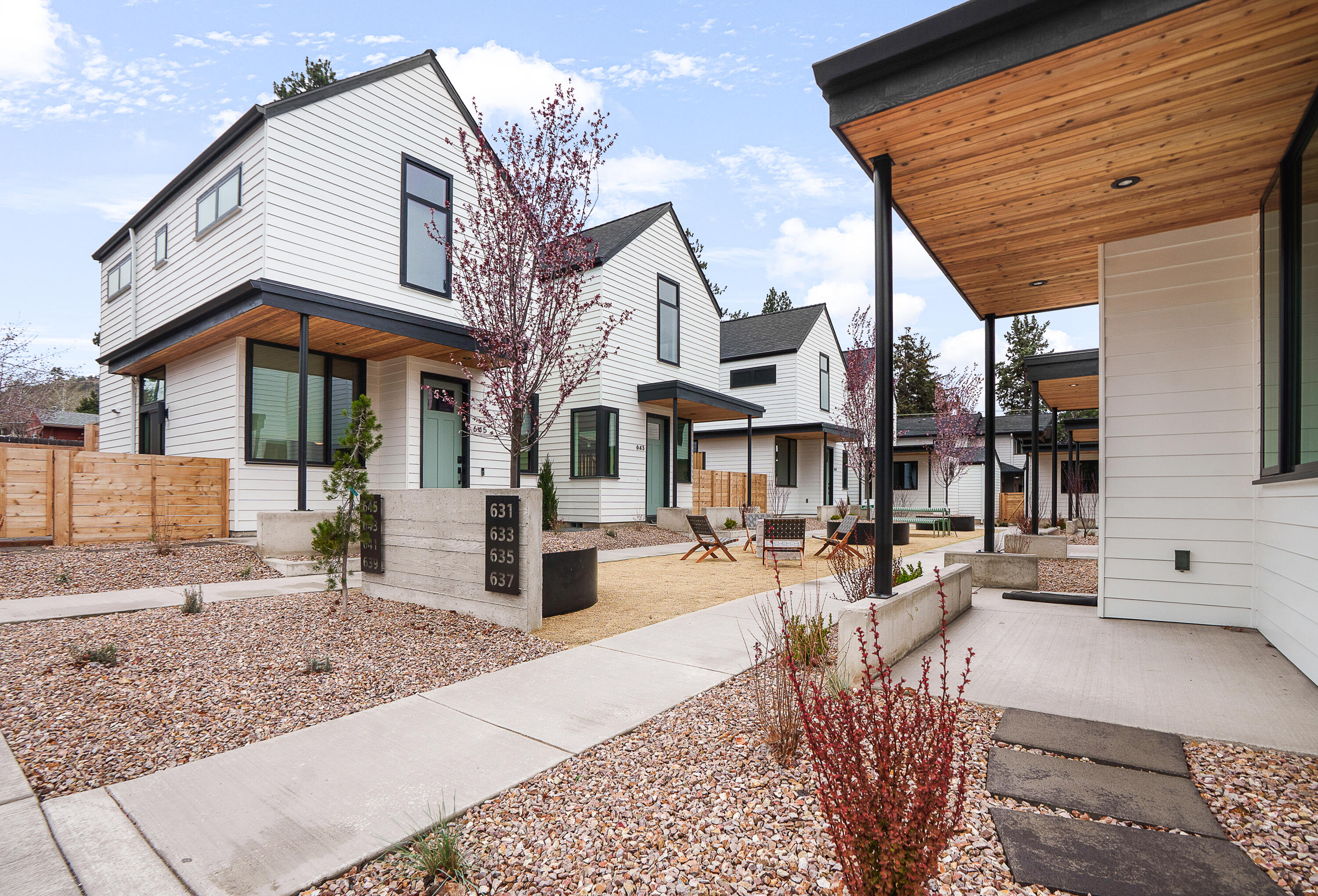 633 NE Marshall Avenue