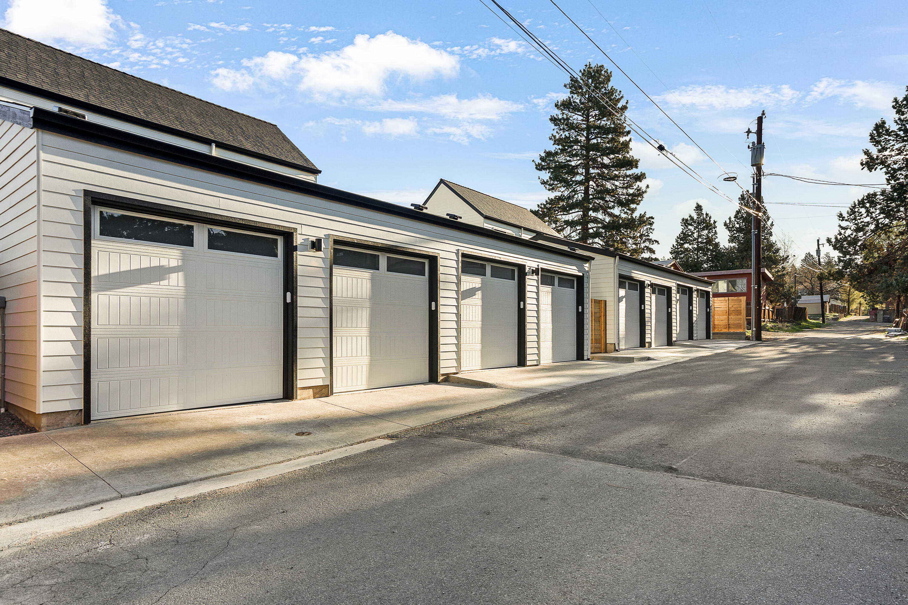 633 NE Marshall Avenue