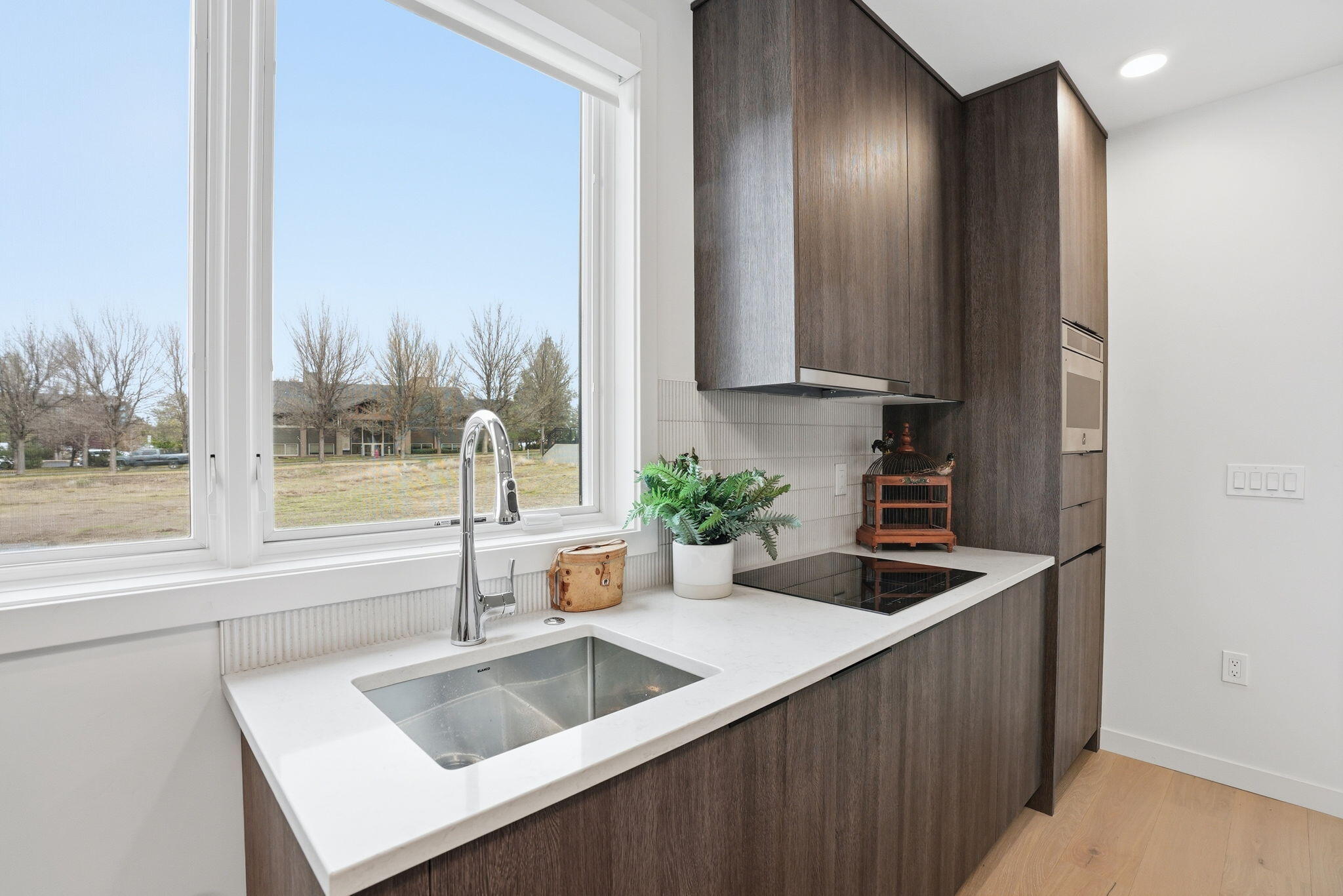 207 SW Log Court