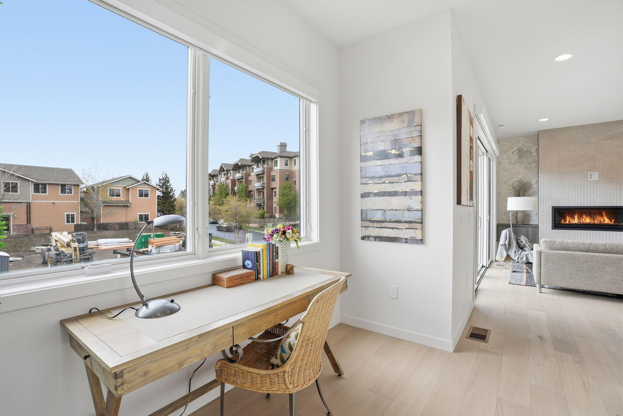 207 SW Log Court