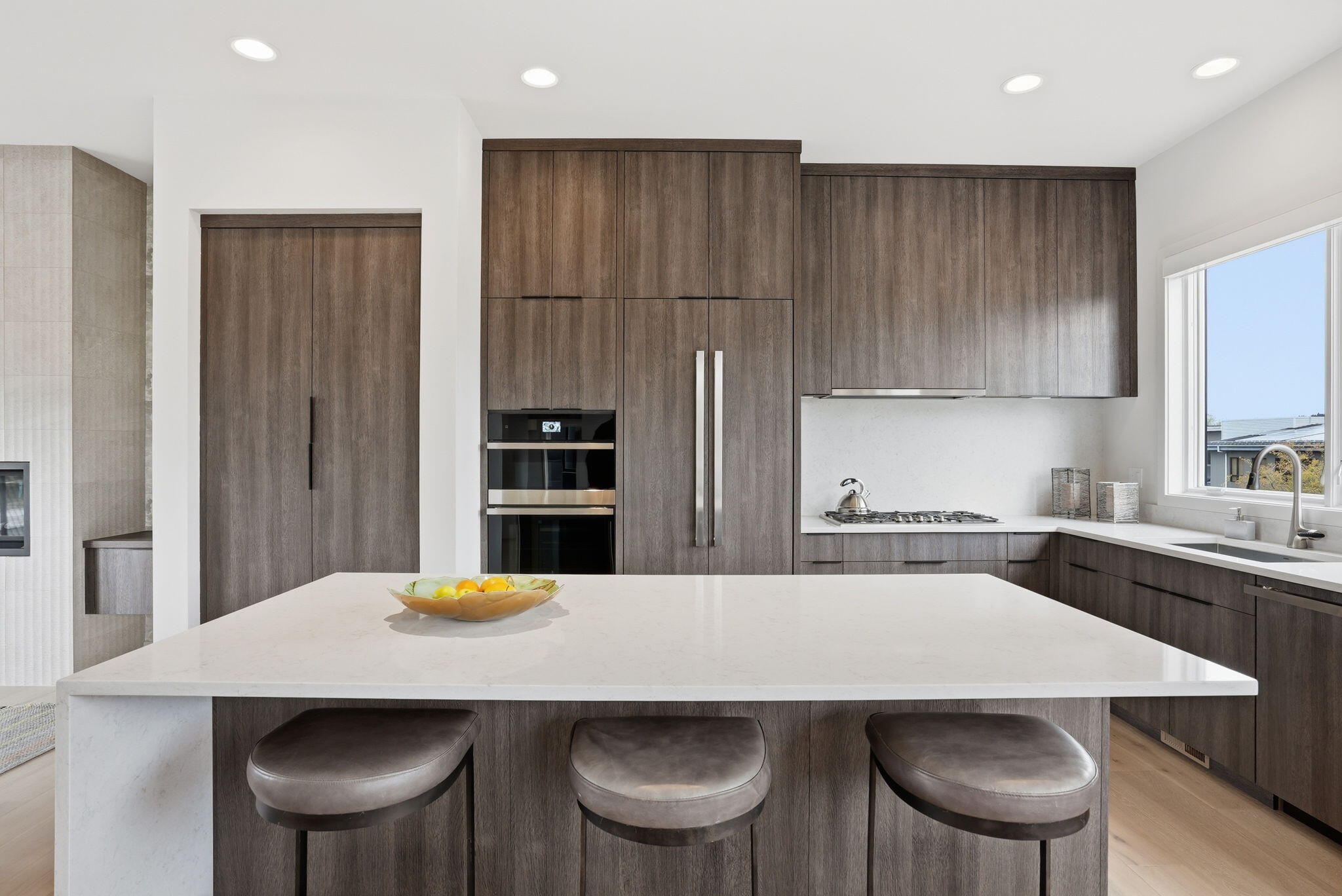 207 SW Log Court