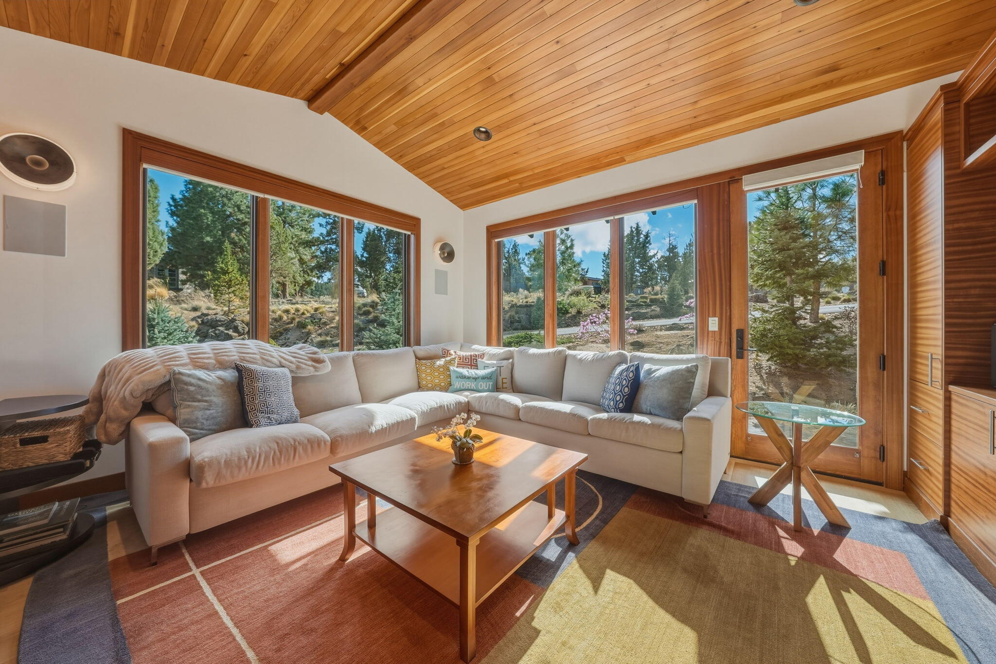 1496 NW Puccoon Court