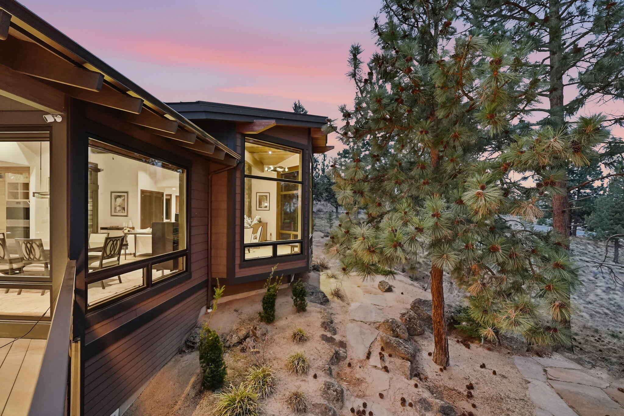 1496 NW Puccoon Court