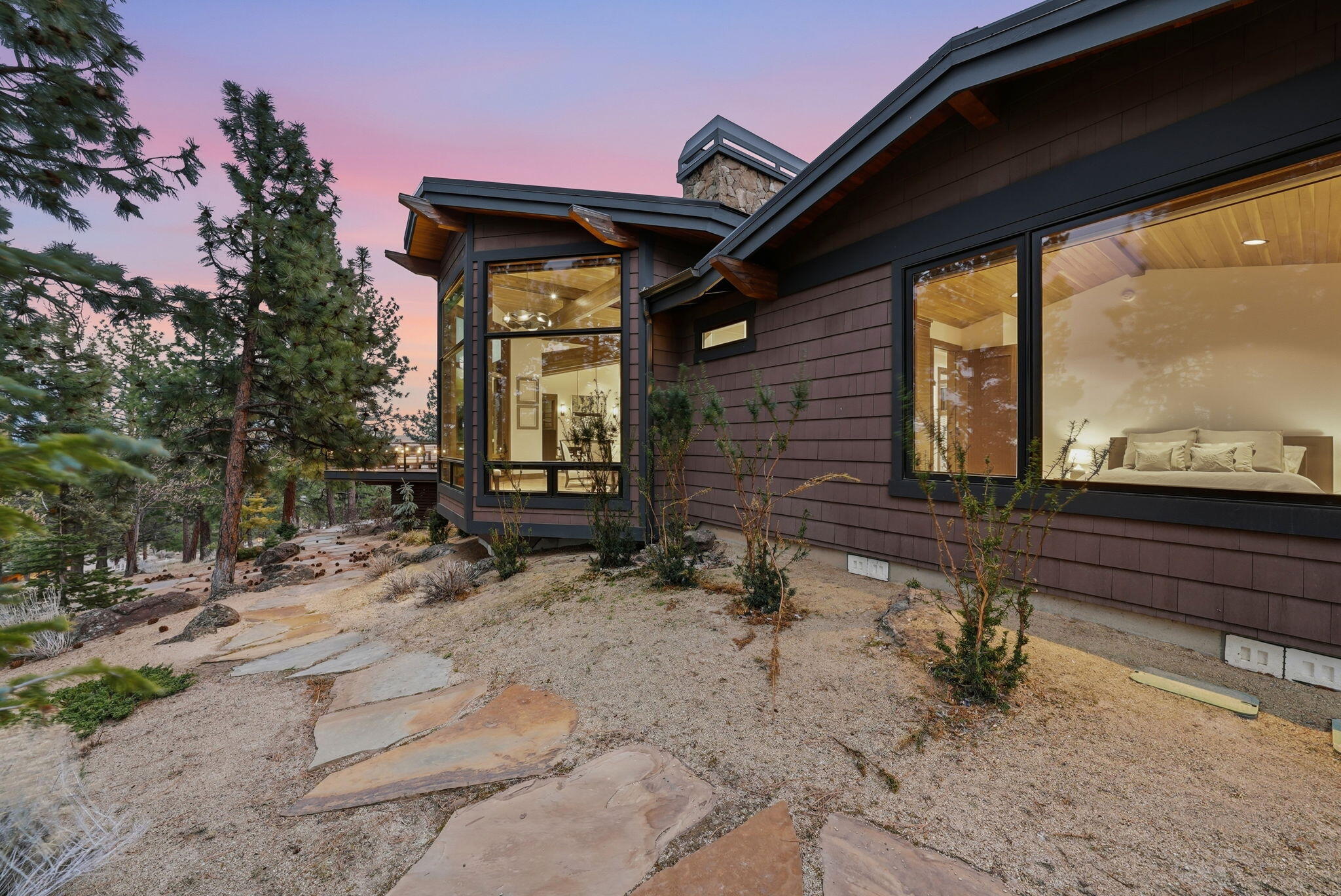 1496 NW Puccoon Court