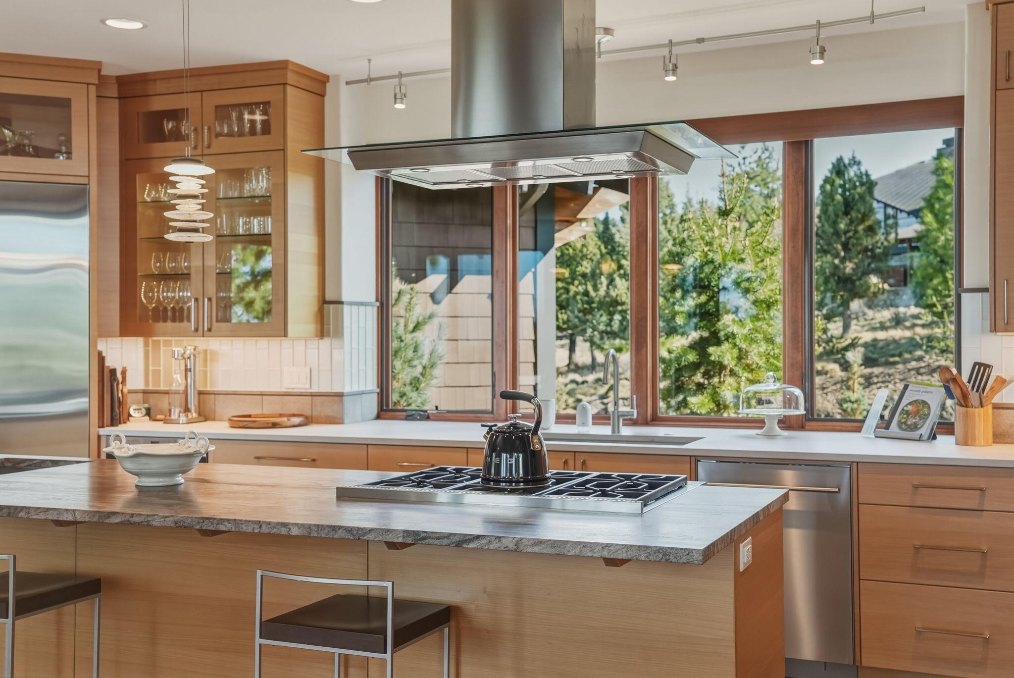 1496 NW Puccoon Court