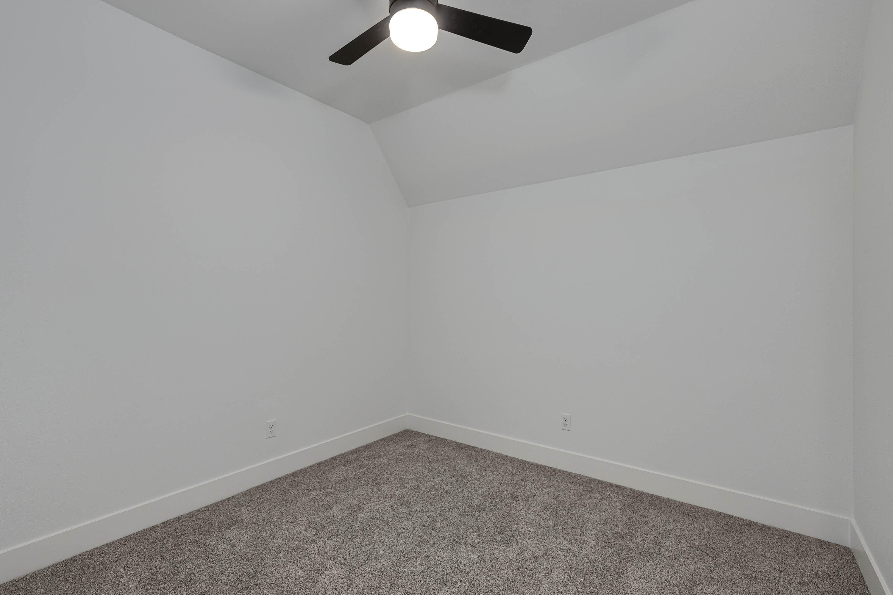 425 NE Moonwake Lane, 18