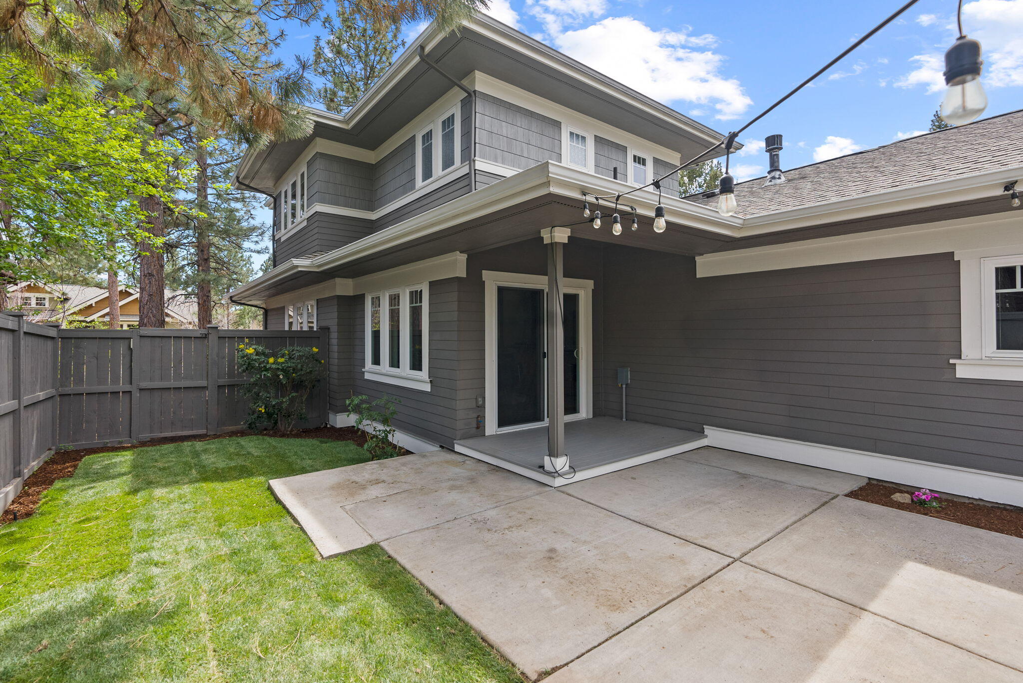 2484 NW Sacagawea Lane