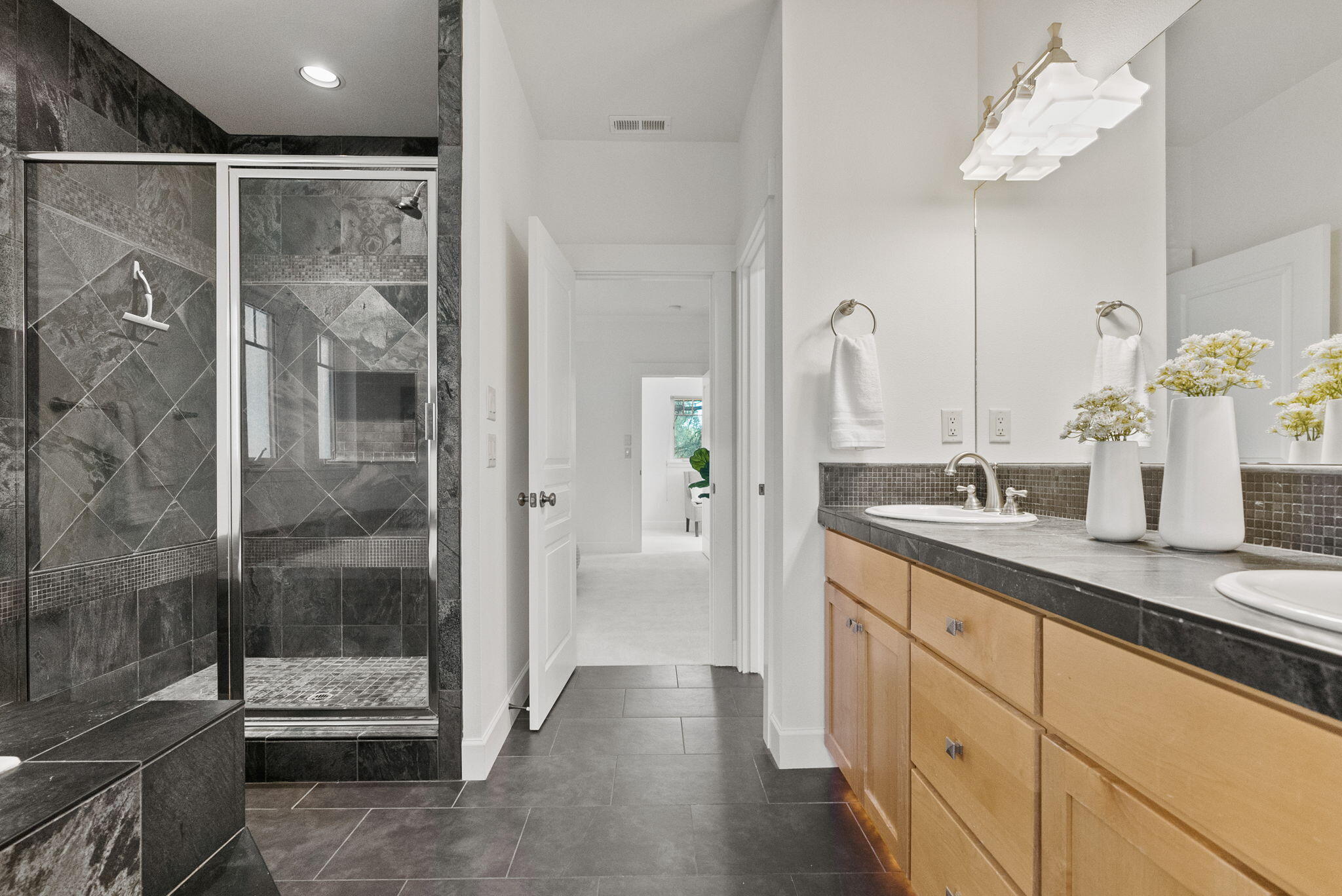 2484 NW Sacagawea Lane