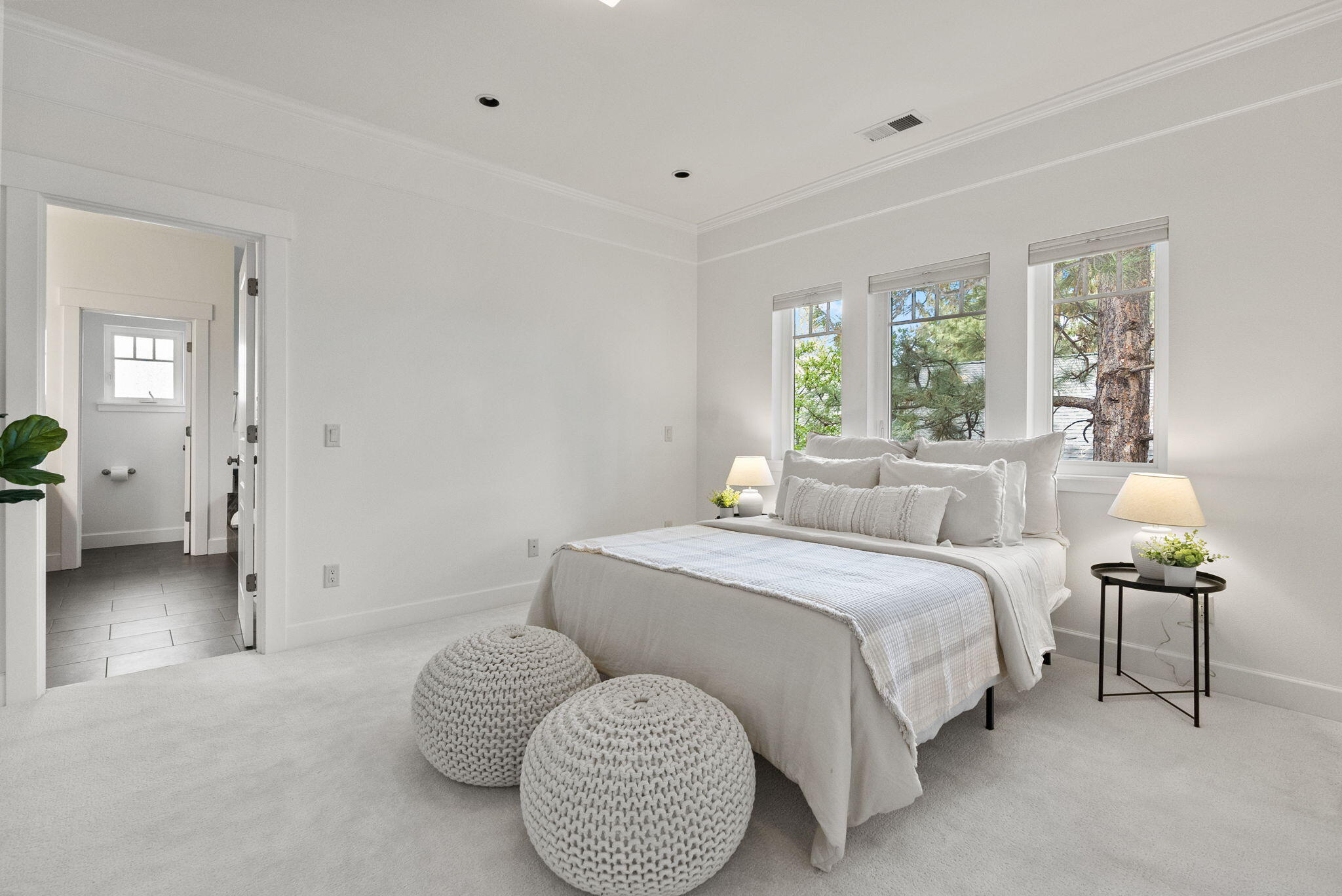 2484 NW Sacagawea Lane