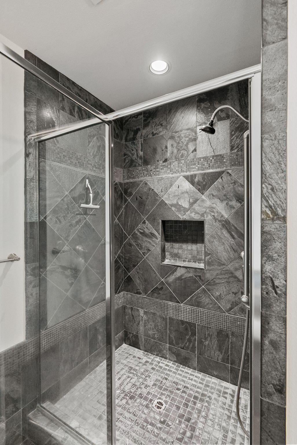 2484 NW Sacagawea Lane