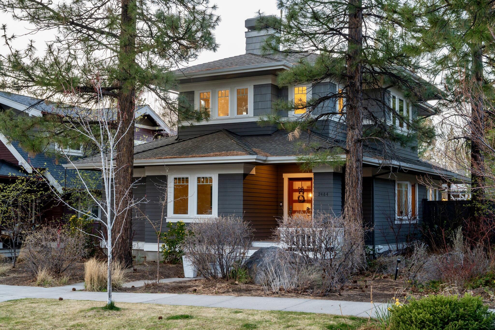 2484 NW Sacagawea Lane