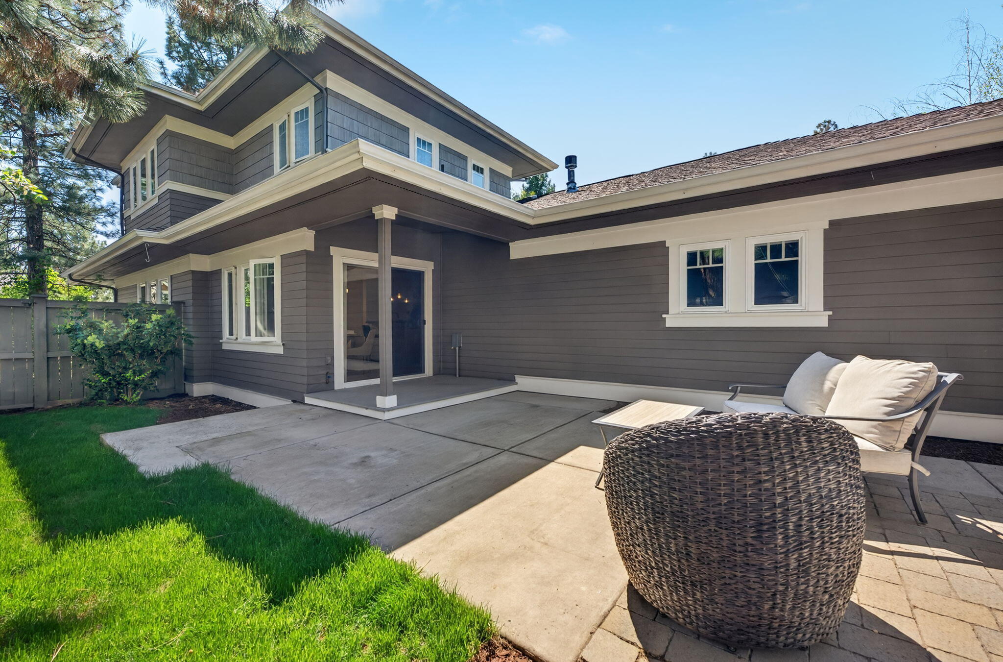 2484 NW Sacagawea Lane
