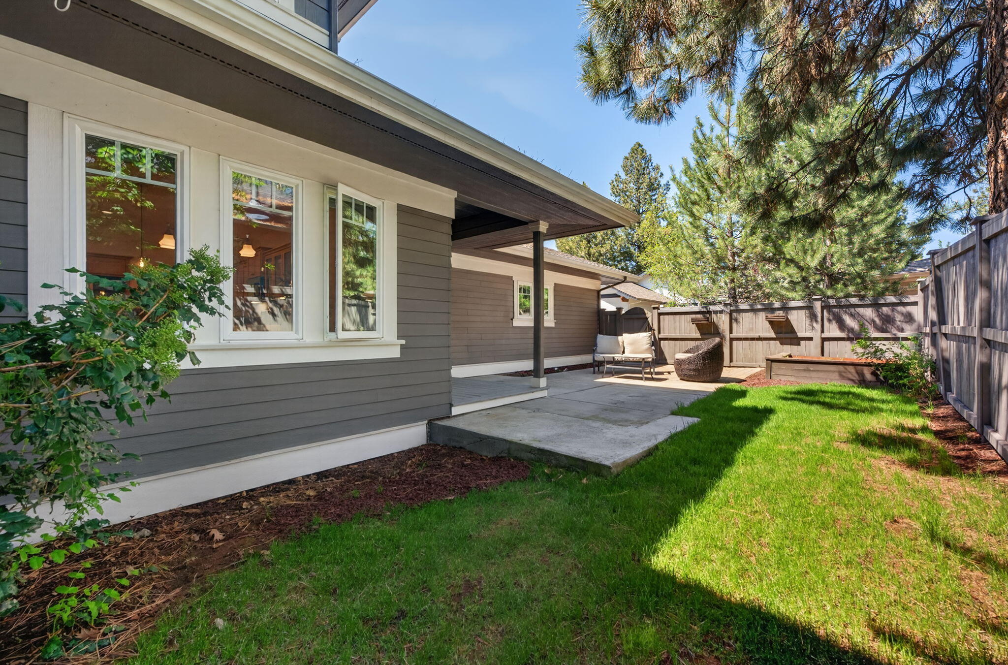 2484 NW Sacagawea Lane