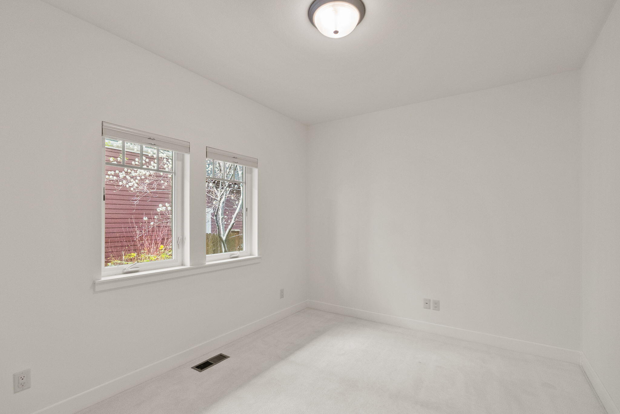 2484 NW Sacagawea Lane