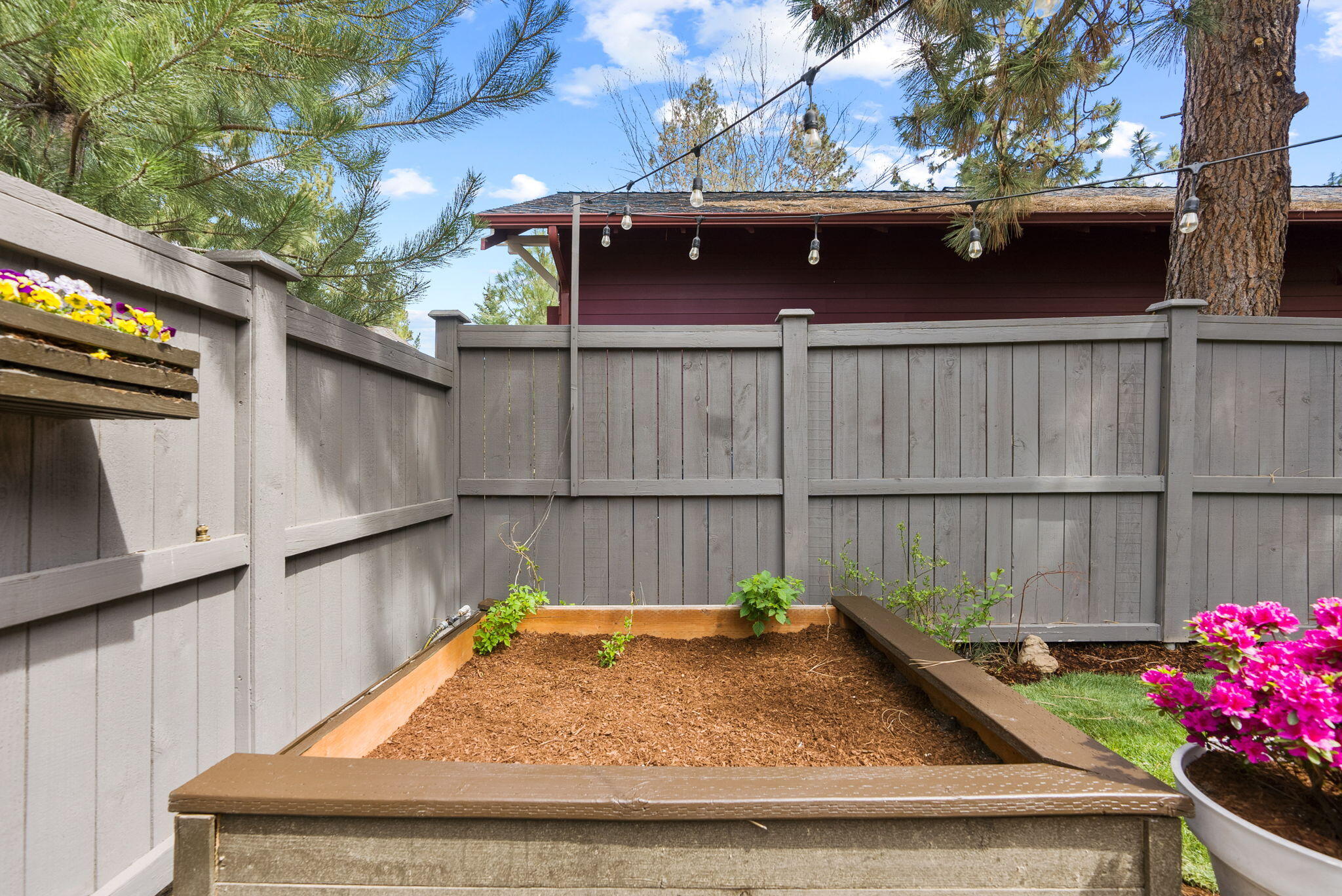 2484 NW Sacagawea Lane