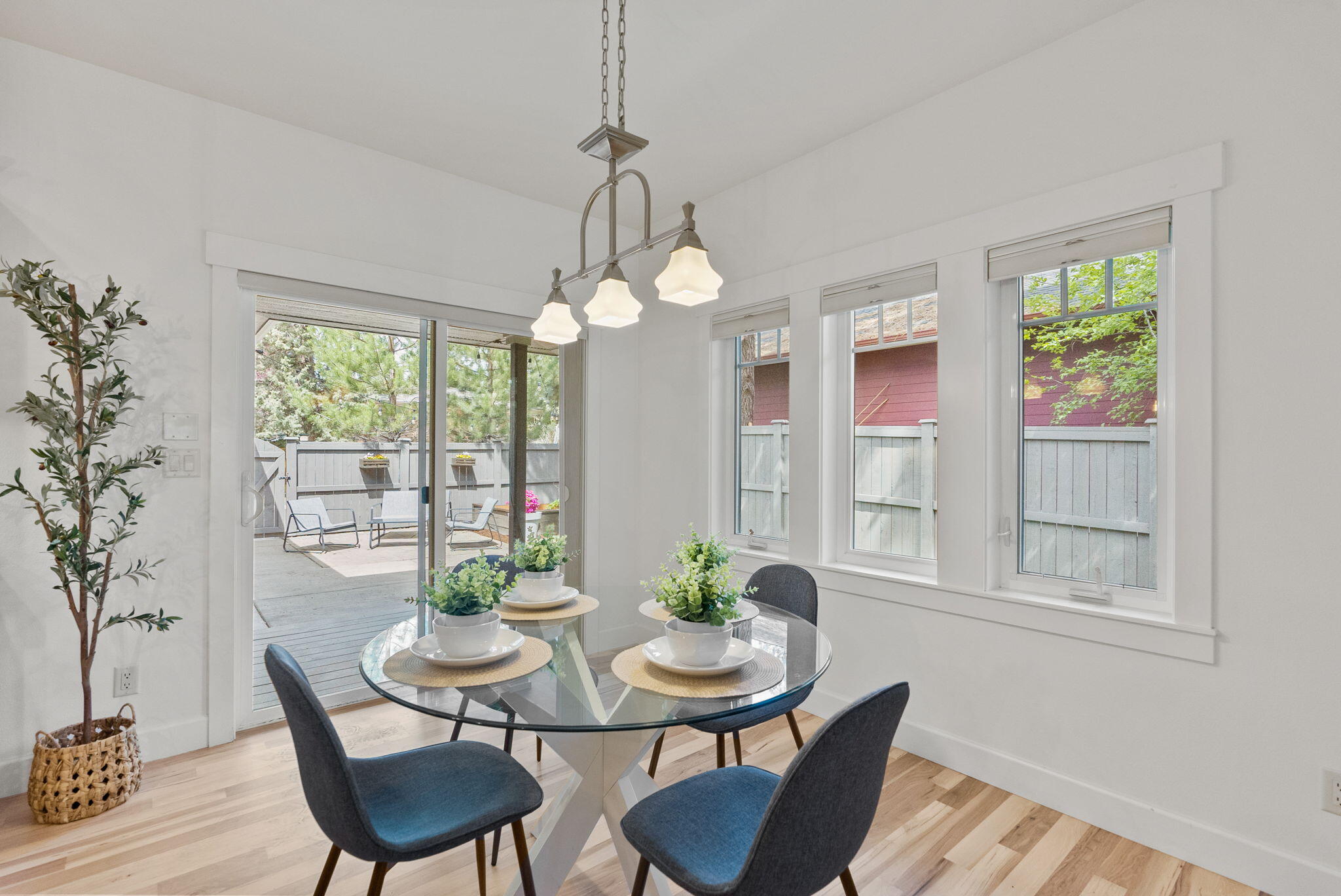 2484 NW Sacagawea Lane