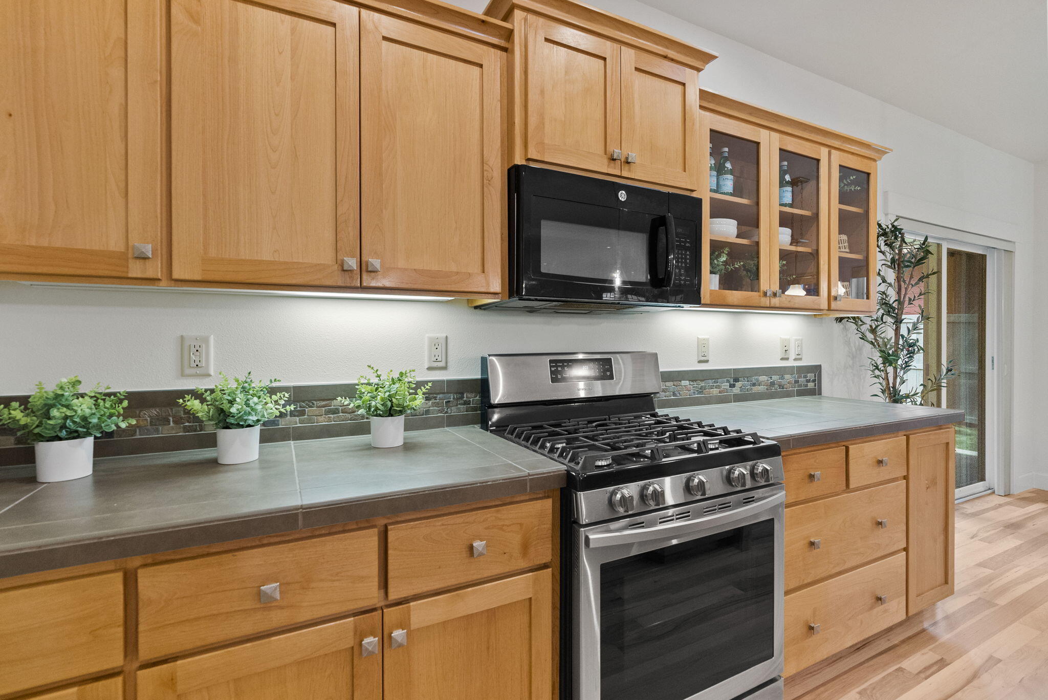 2484 NW Sacagawea Lane