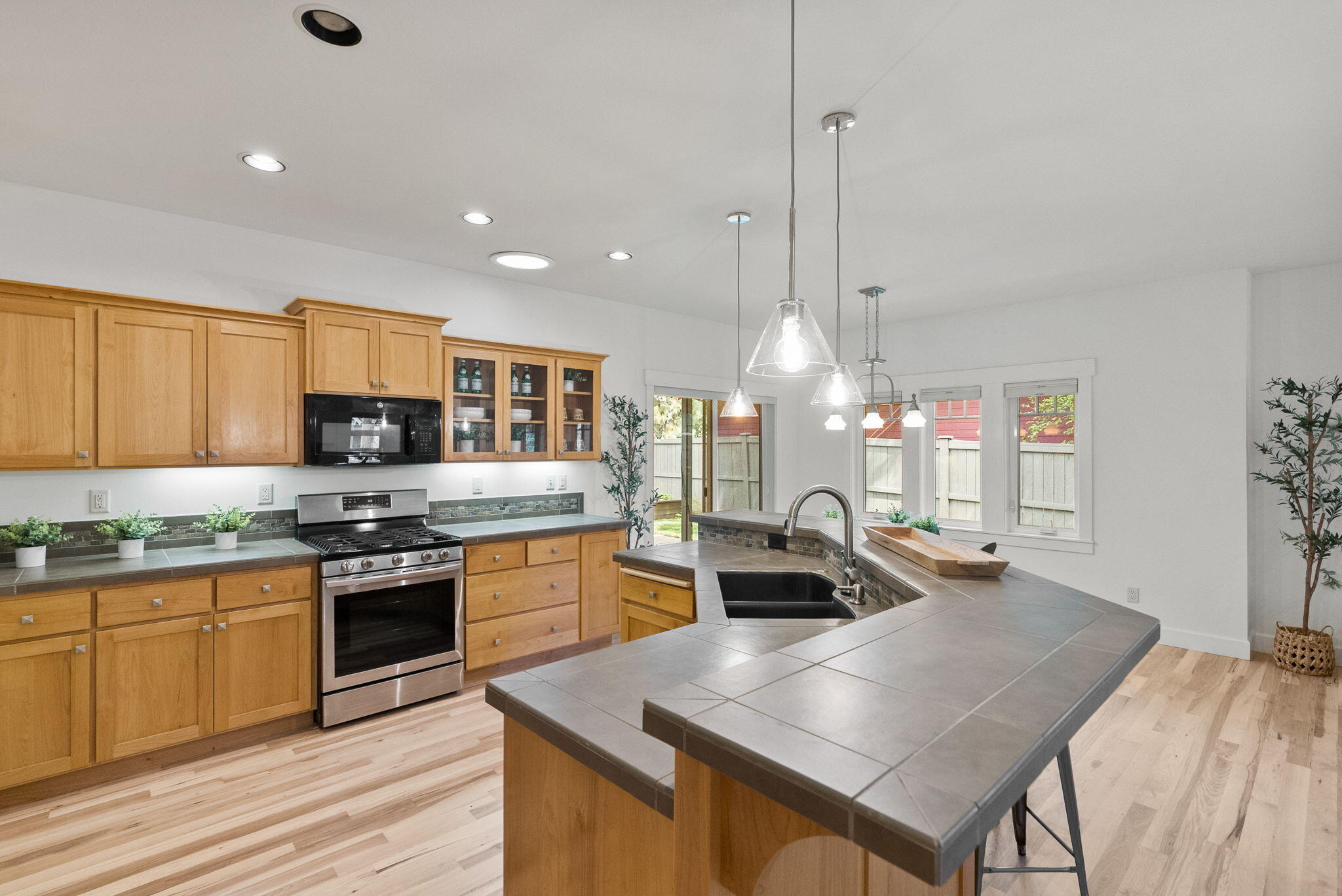 2484 NW Sacagawea Lane