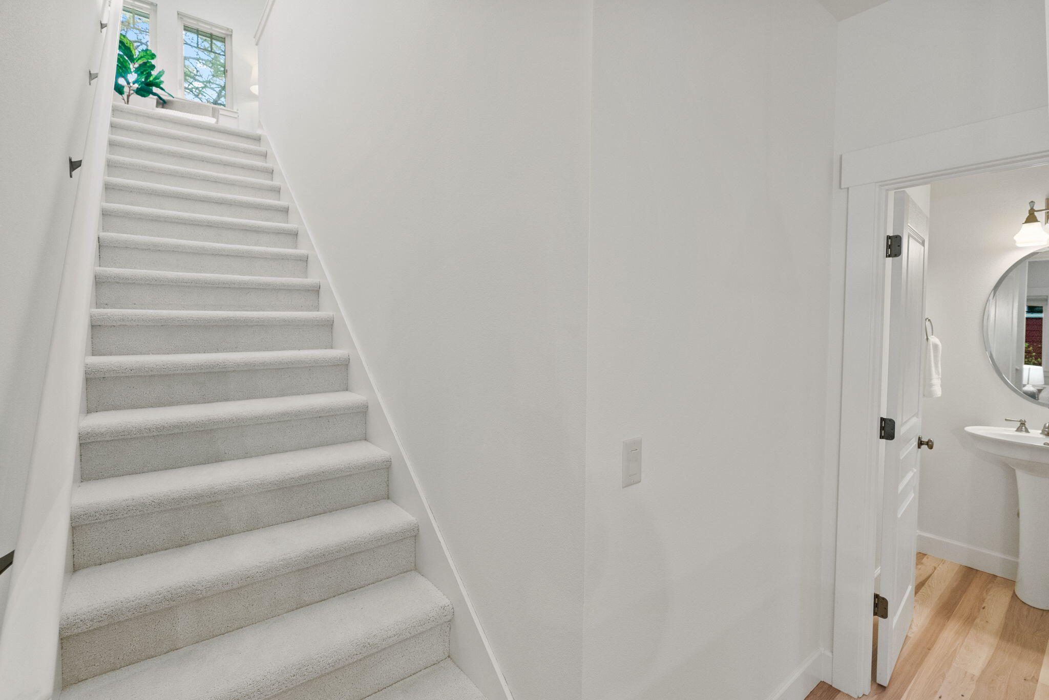 2484 NW Sacagawea Lane