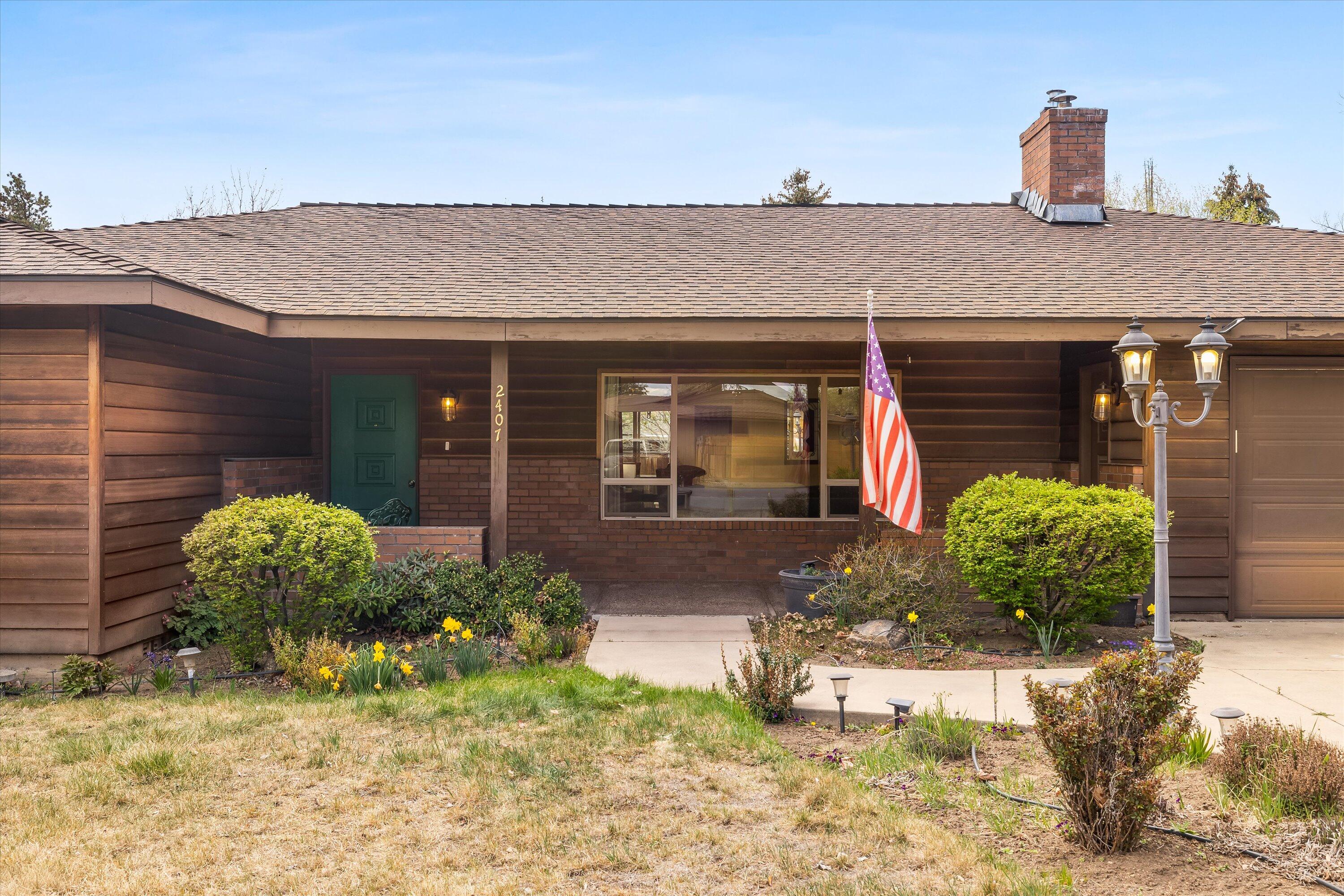 2407 NE Libby Place