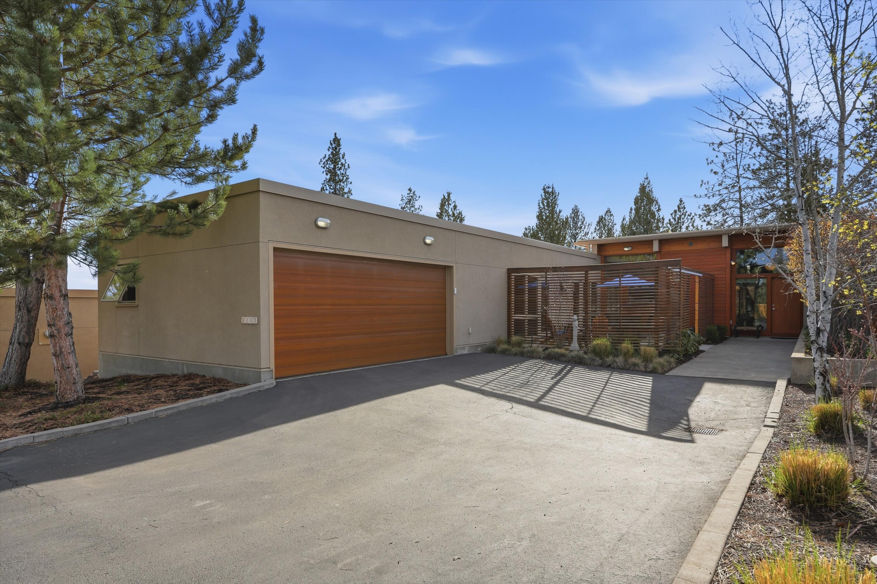 2207 NW Reserve Camp Court