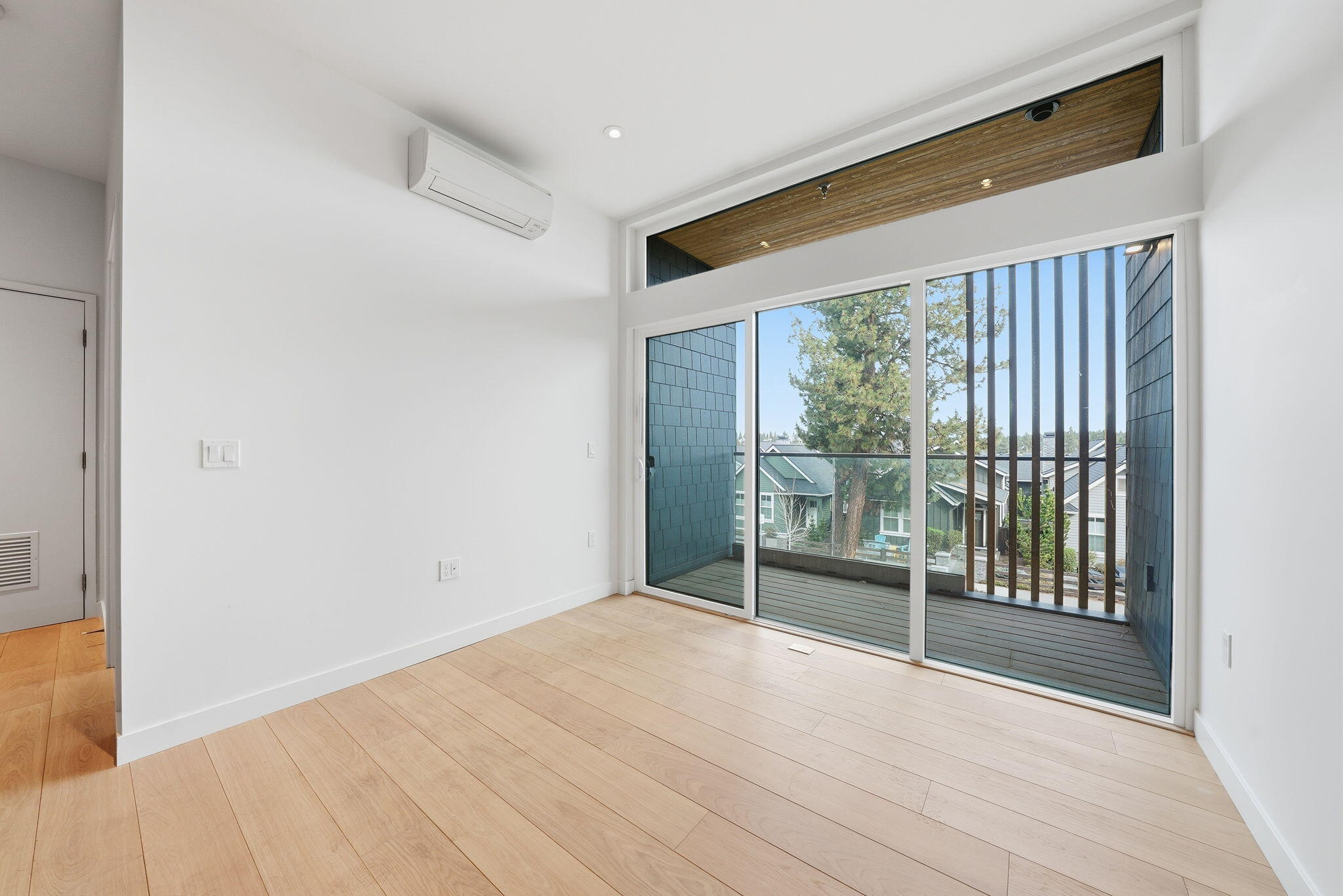 2745 NW Ordway Avenue, 202