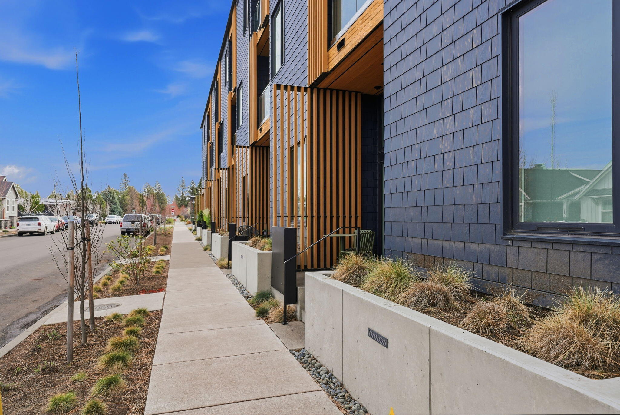 2745 NW Ordway Avenue, 202