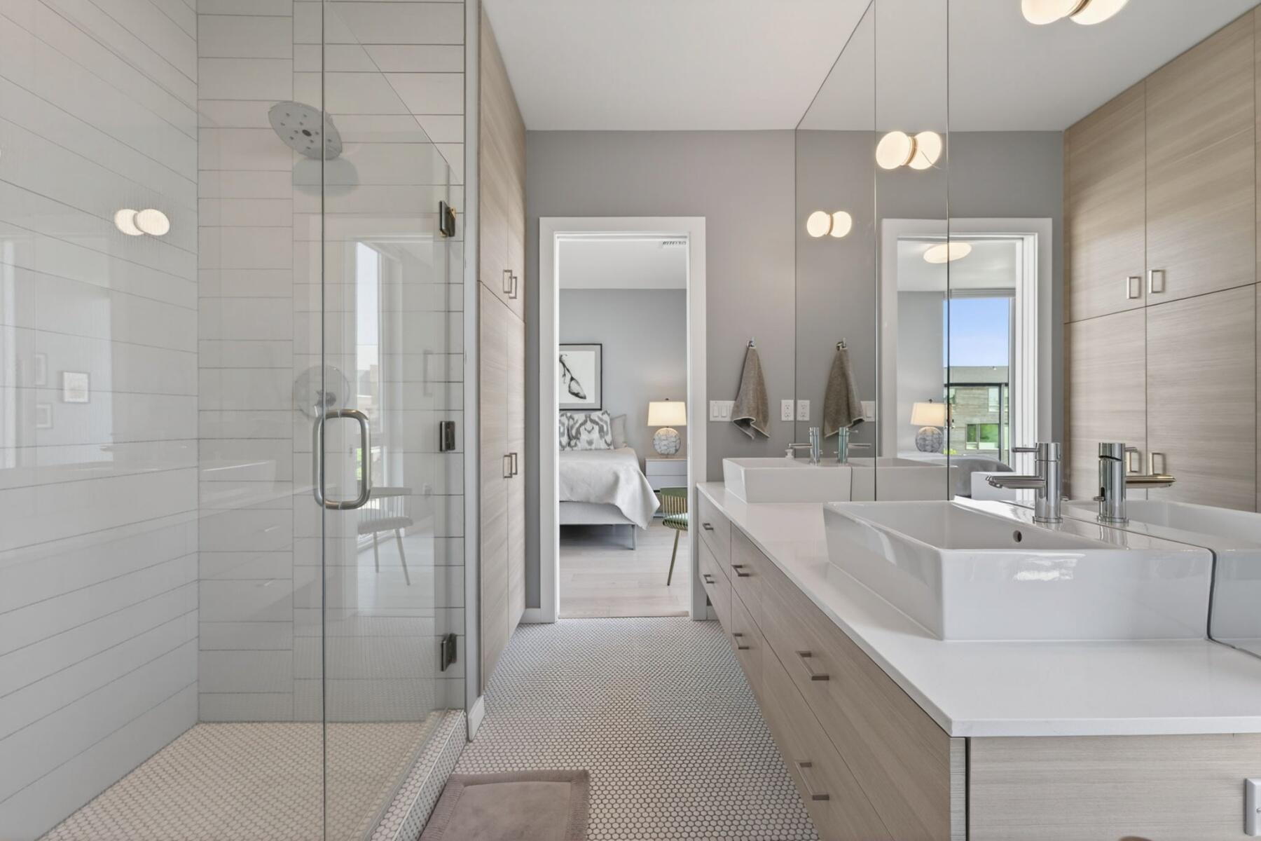 55 SW Wall Street, UNIT 3 & 3A