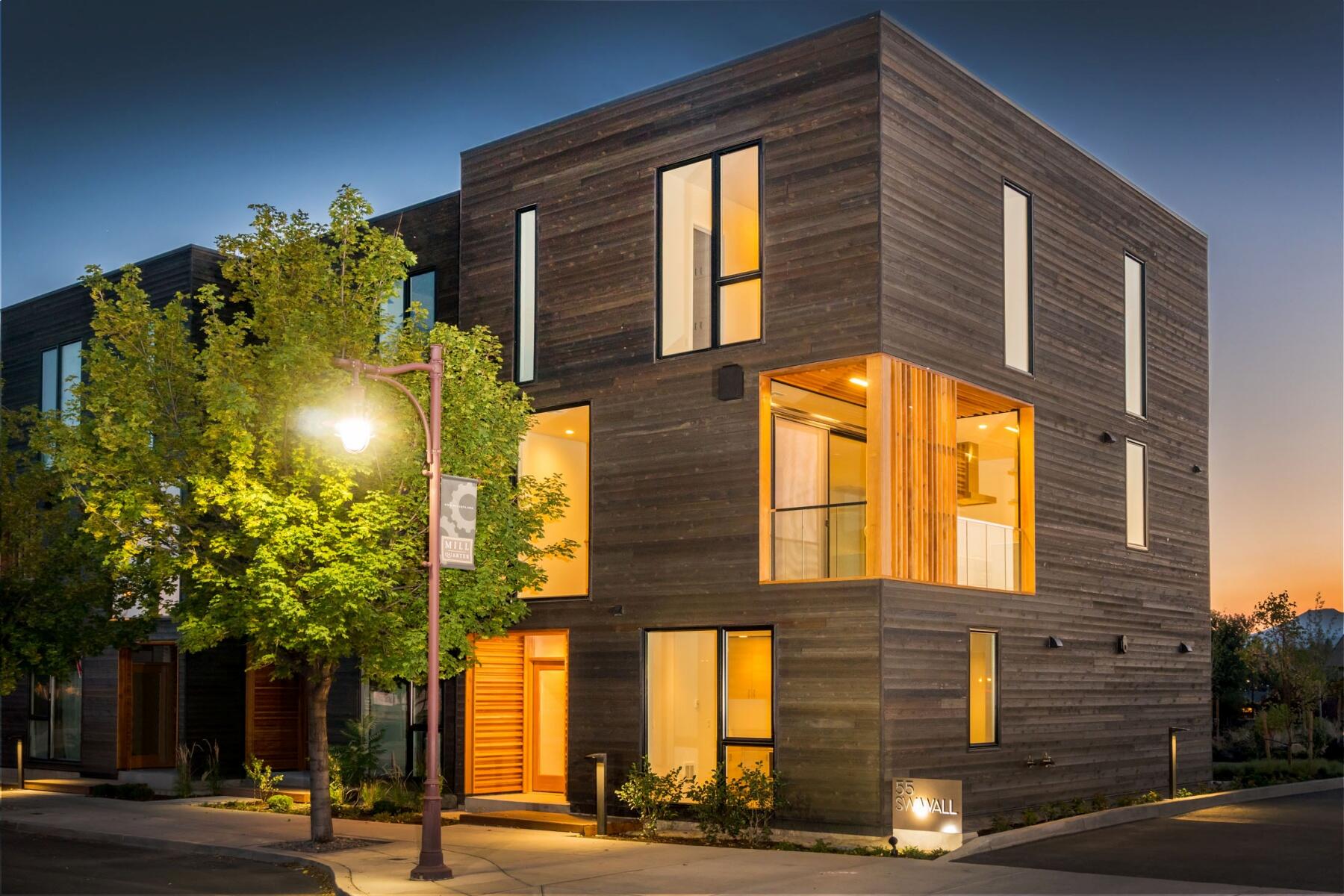 55 SW Wall Street, UNIT 3 & 3A