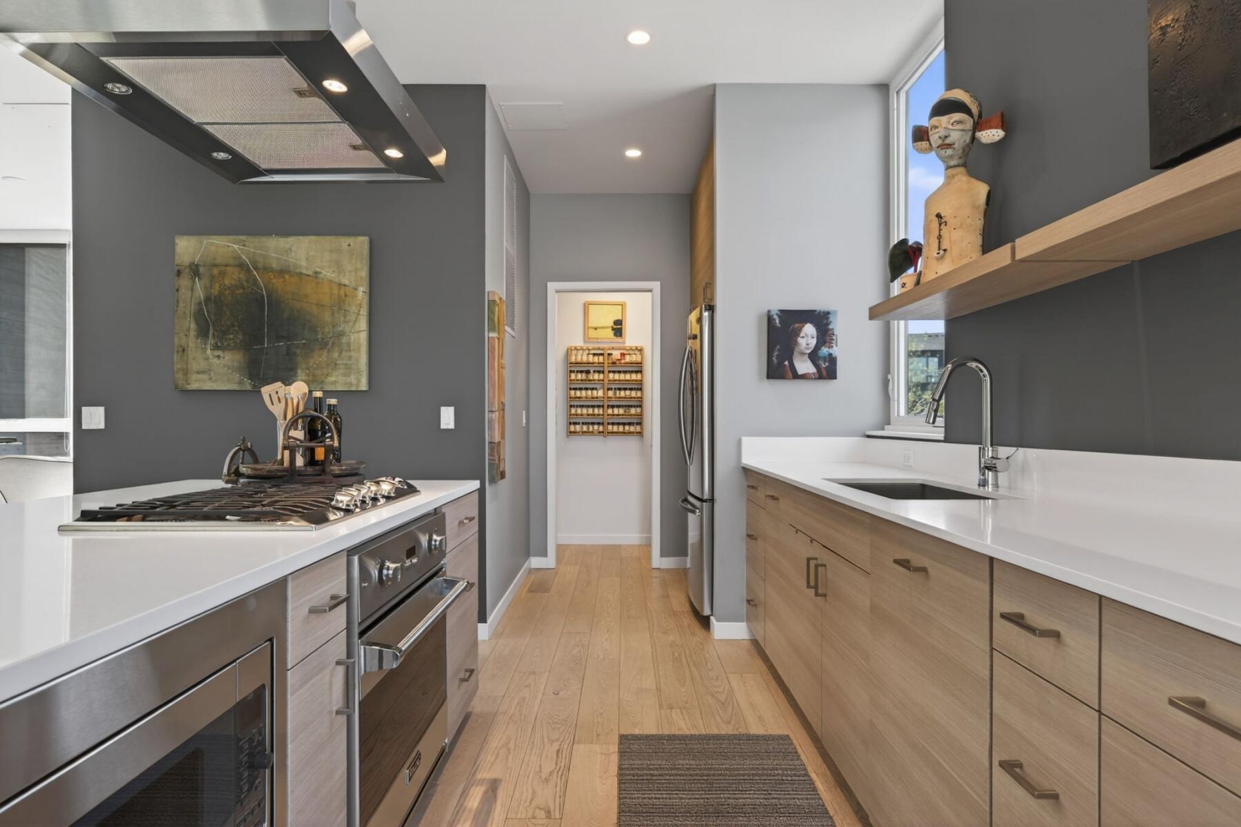 55 SW Wall Street, UNIT 3 & 3A