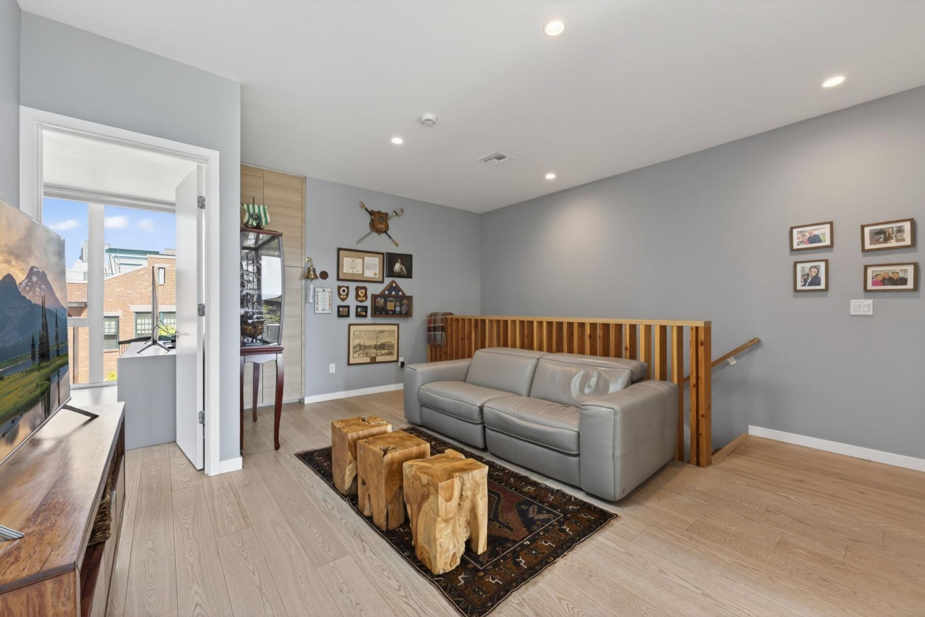 55 SW Wall Street, UNIT 3 & 3A