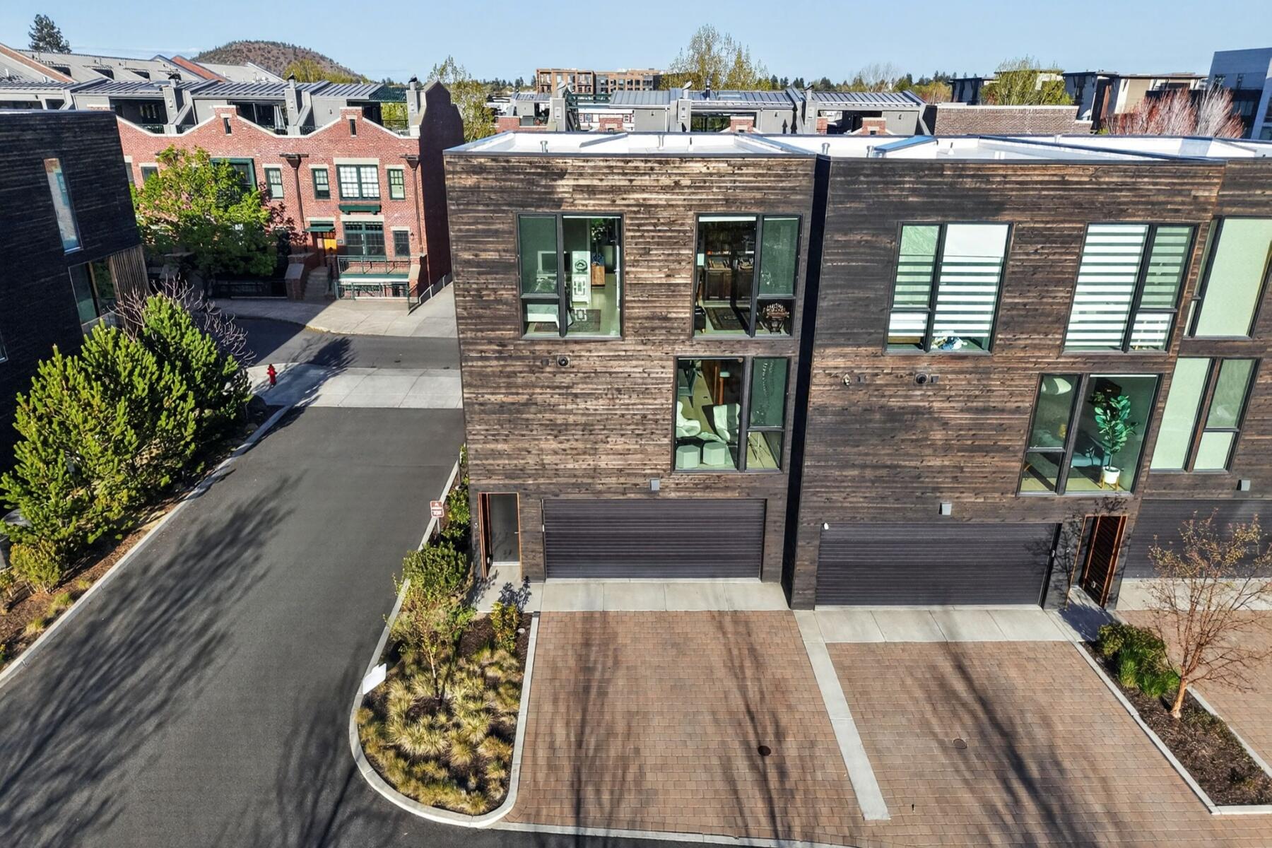 55 SW Wall Street, UNIT 3 & 3A