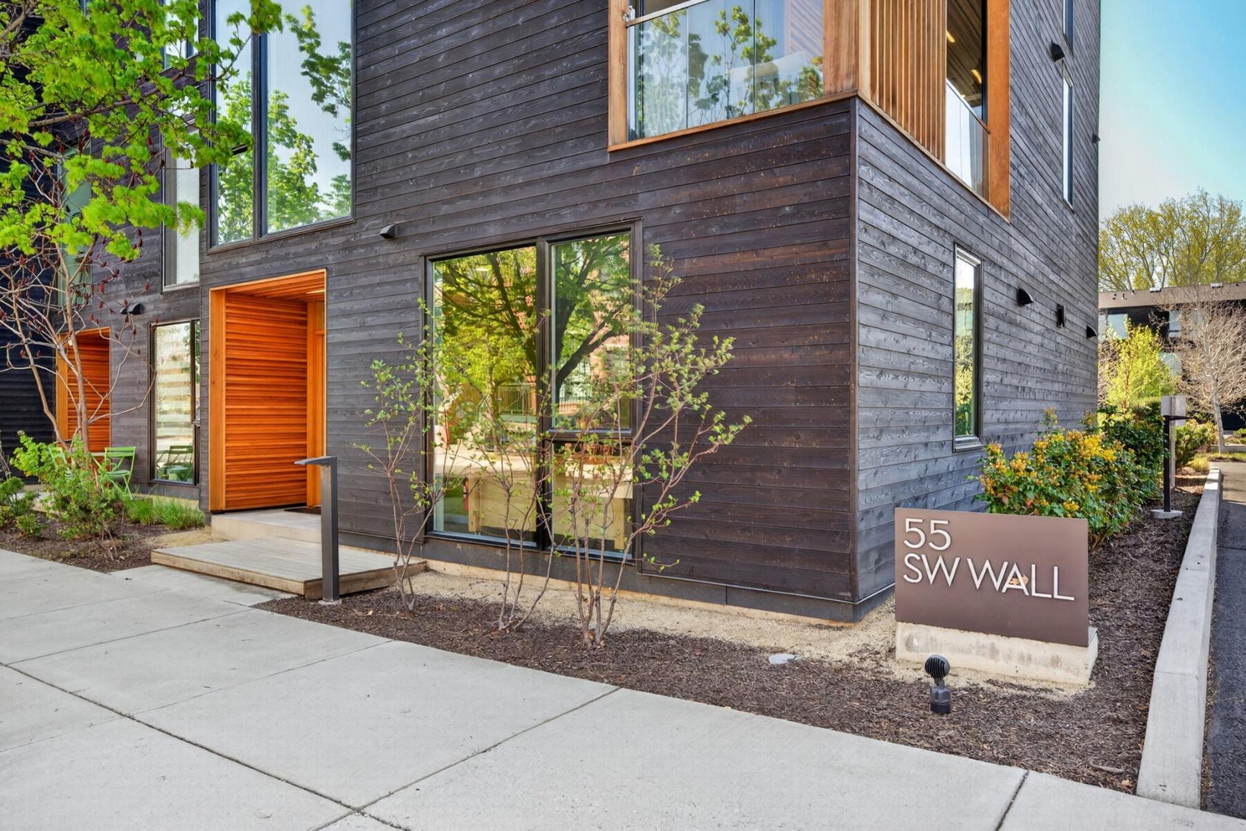 55 SW Wall Street, UNIT 3 & 3A
