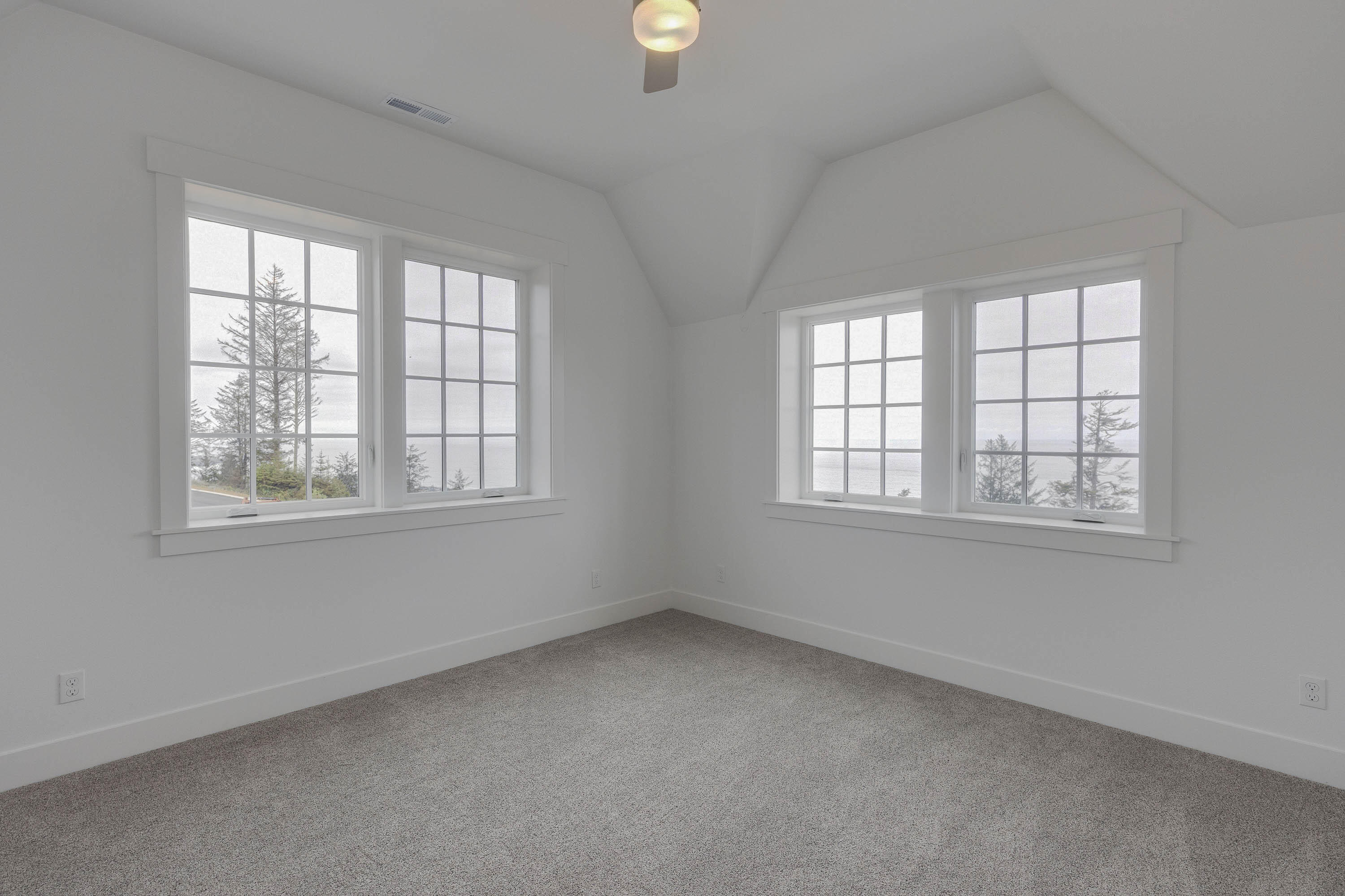 401 NE Moonwake Lane, 14