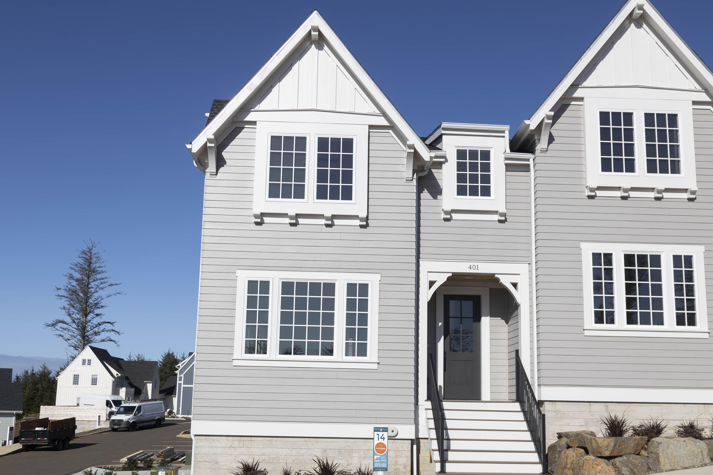 401 NE Moonwake Lane, 14