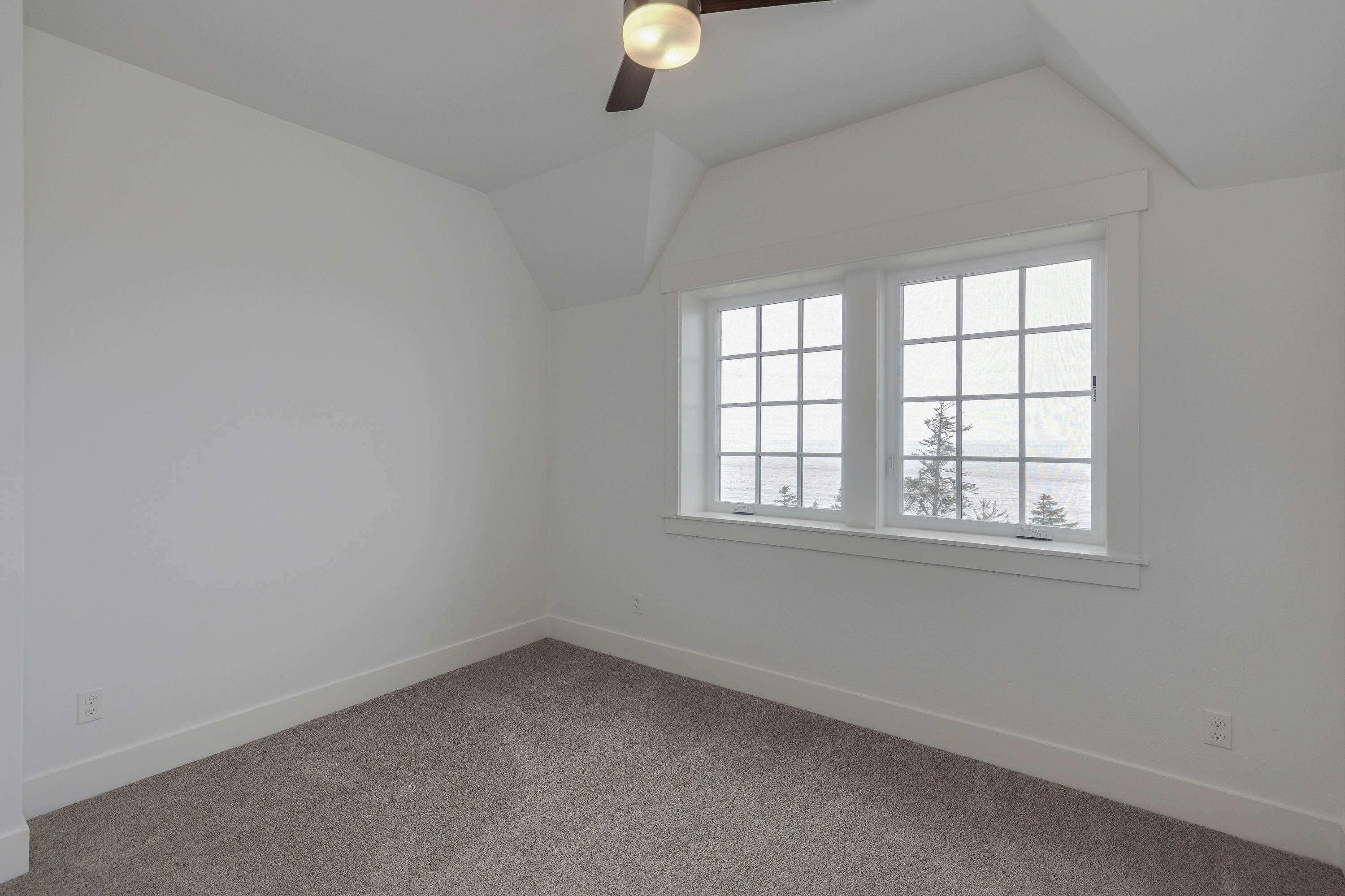 401 NE Moonwake Lane, 14