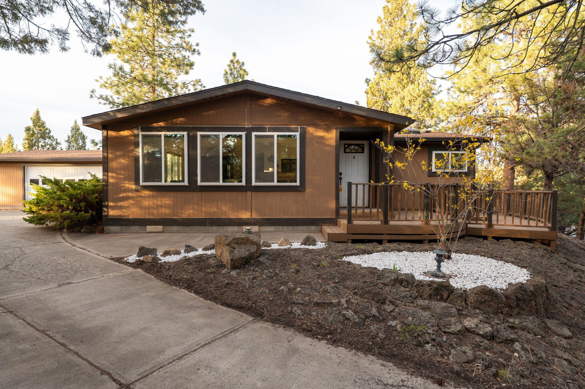 1624 SE Bronzewood Avenue