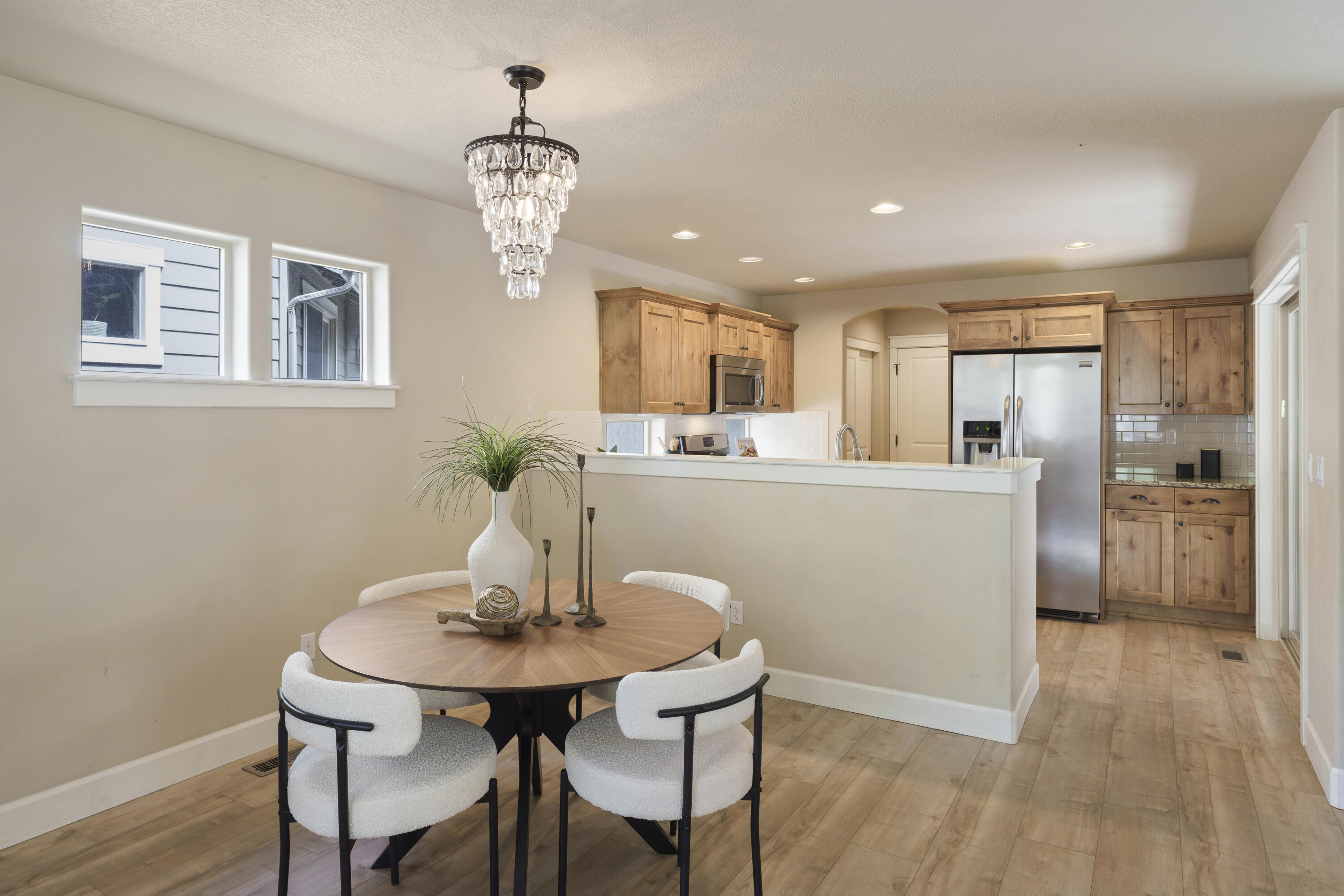 61138 SE Sydney Harbor Drive