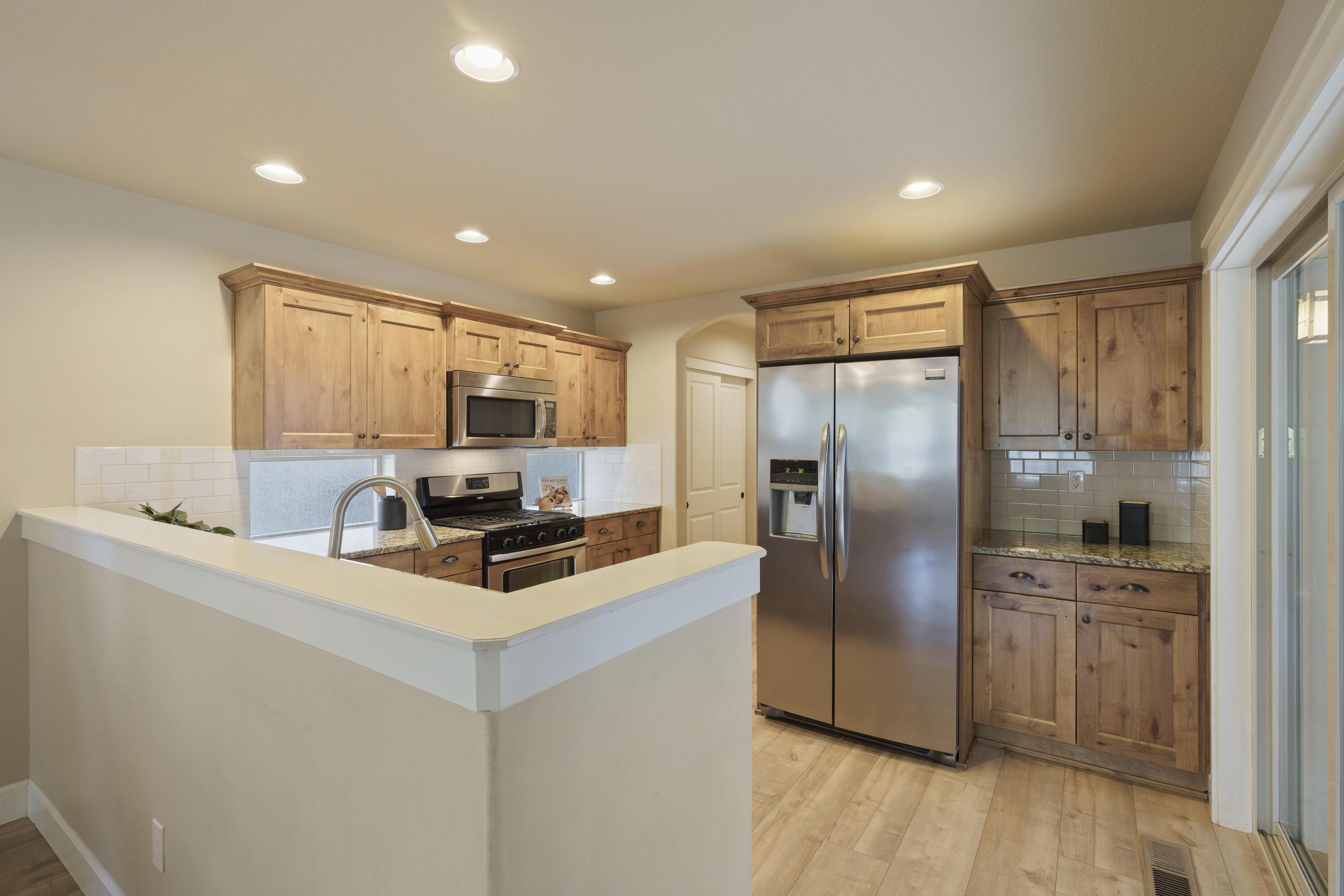 61138 SE Sydney Harbor Drive