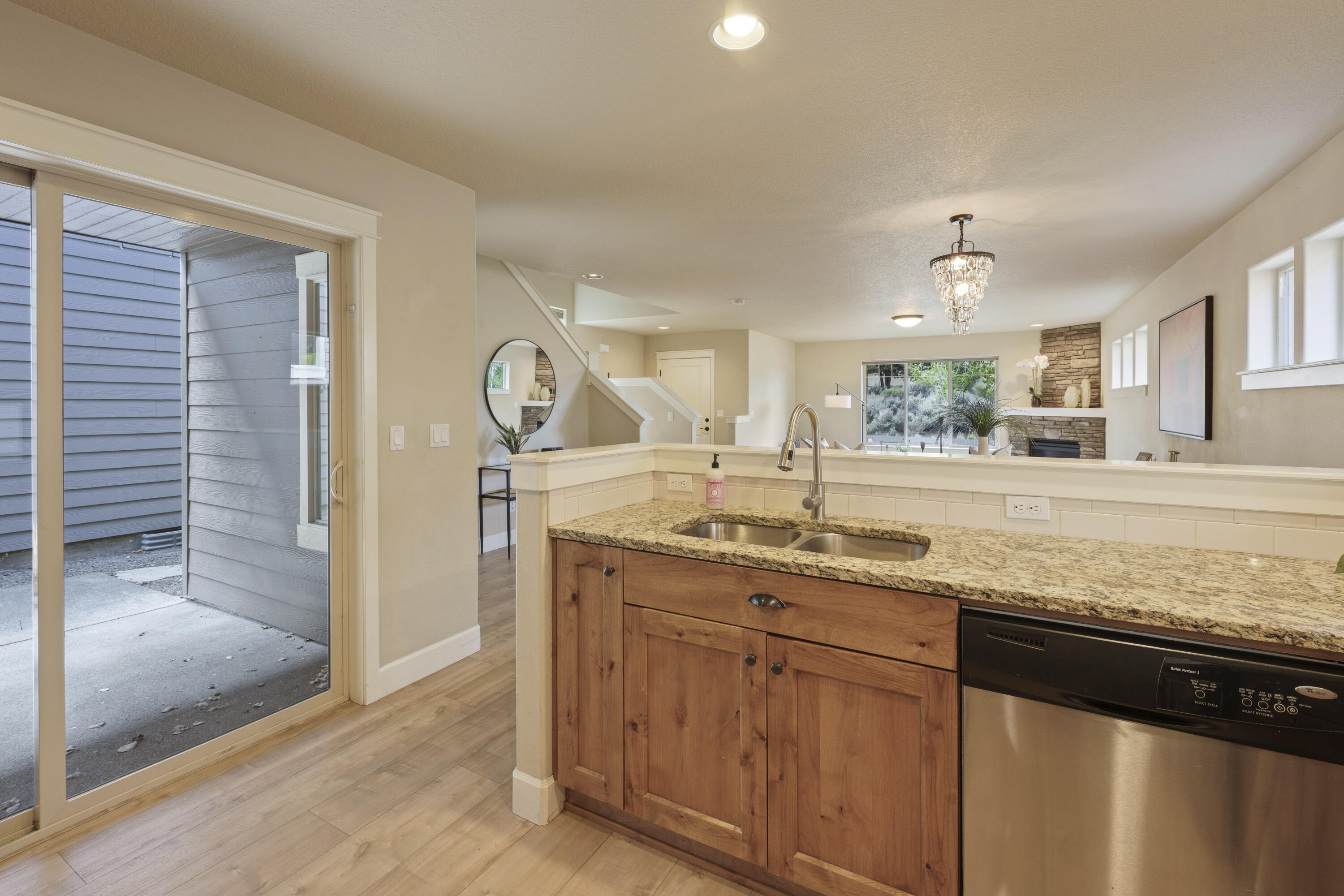 61138 SE Sydney Harbor Drive