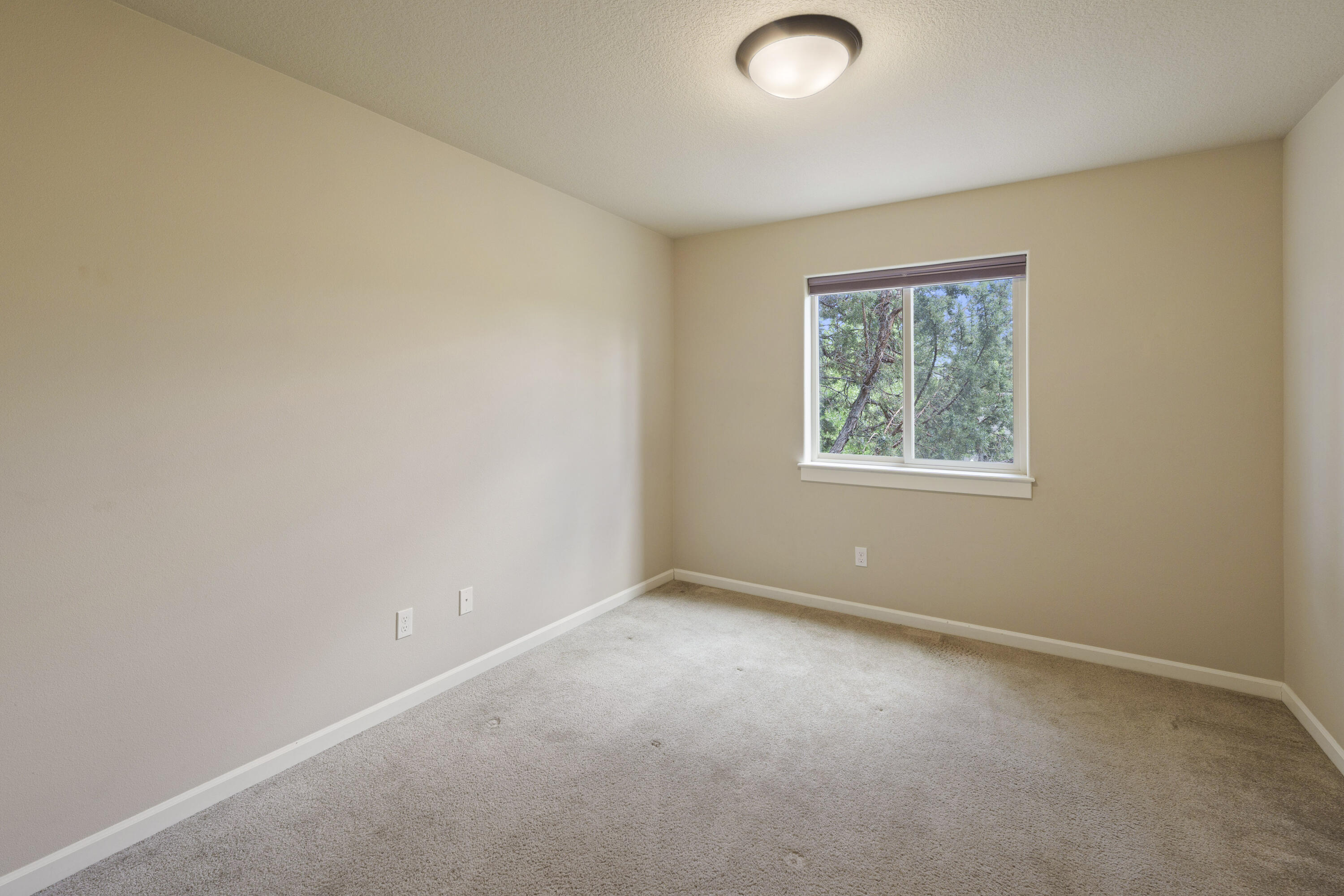61138 SE Sydney Harbor Drive