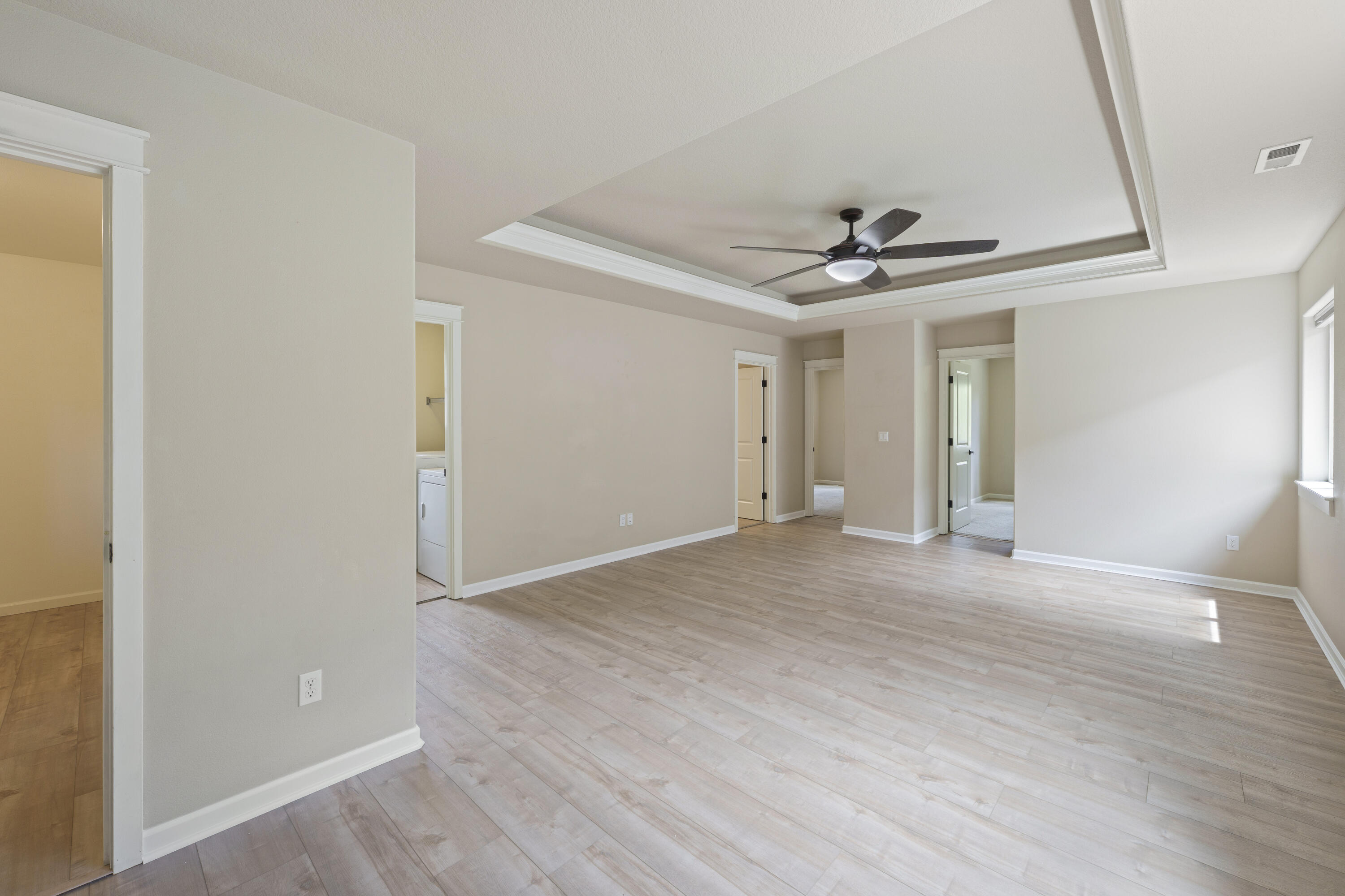 61138 SE Sydney Harbor Drive