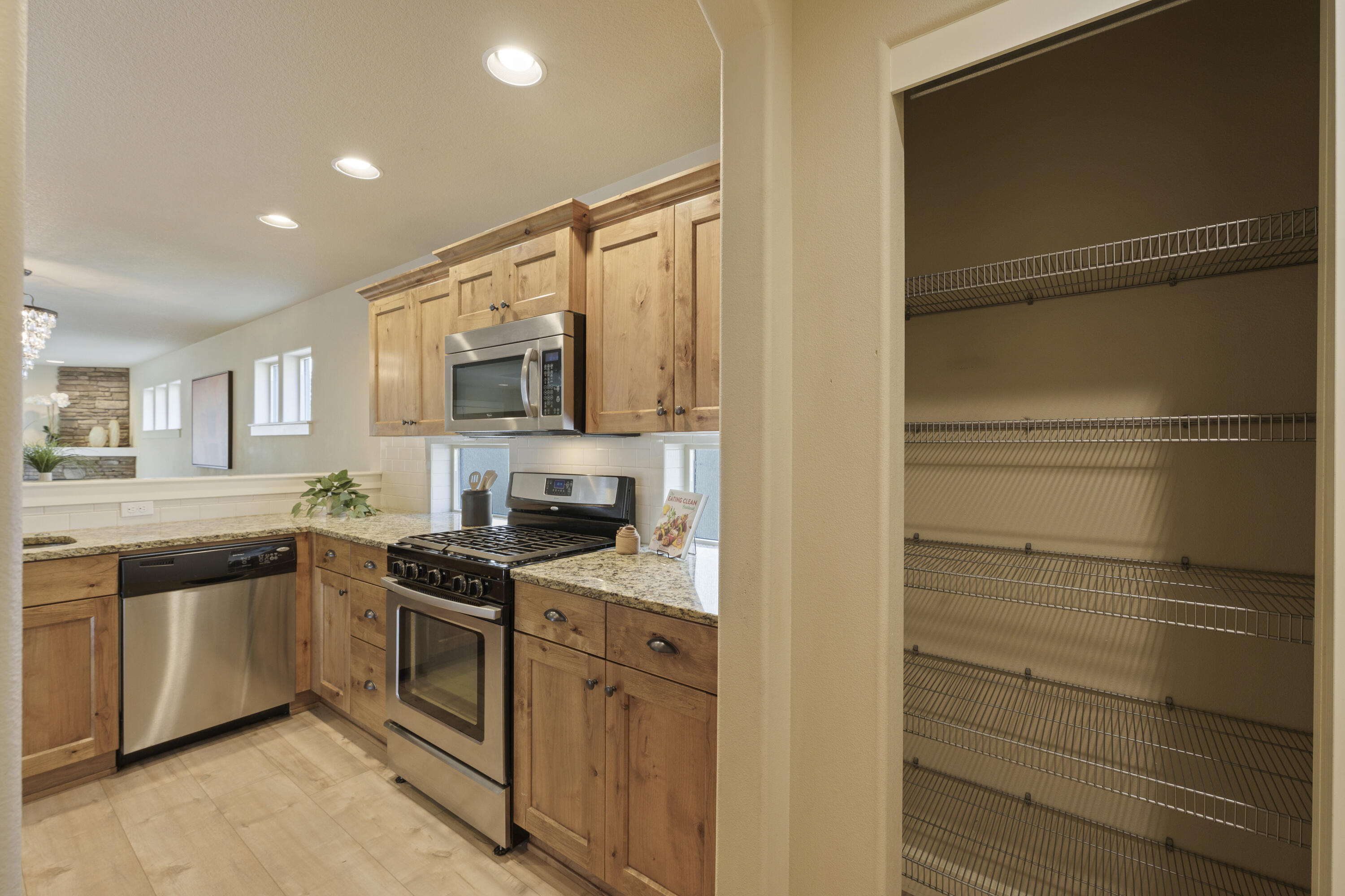 61138 SE Sydney Harbor Drive