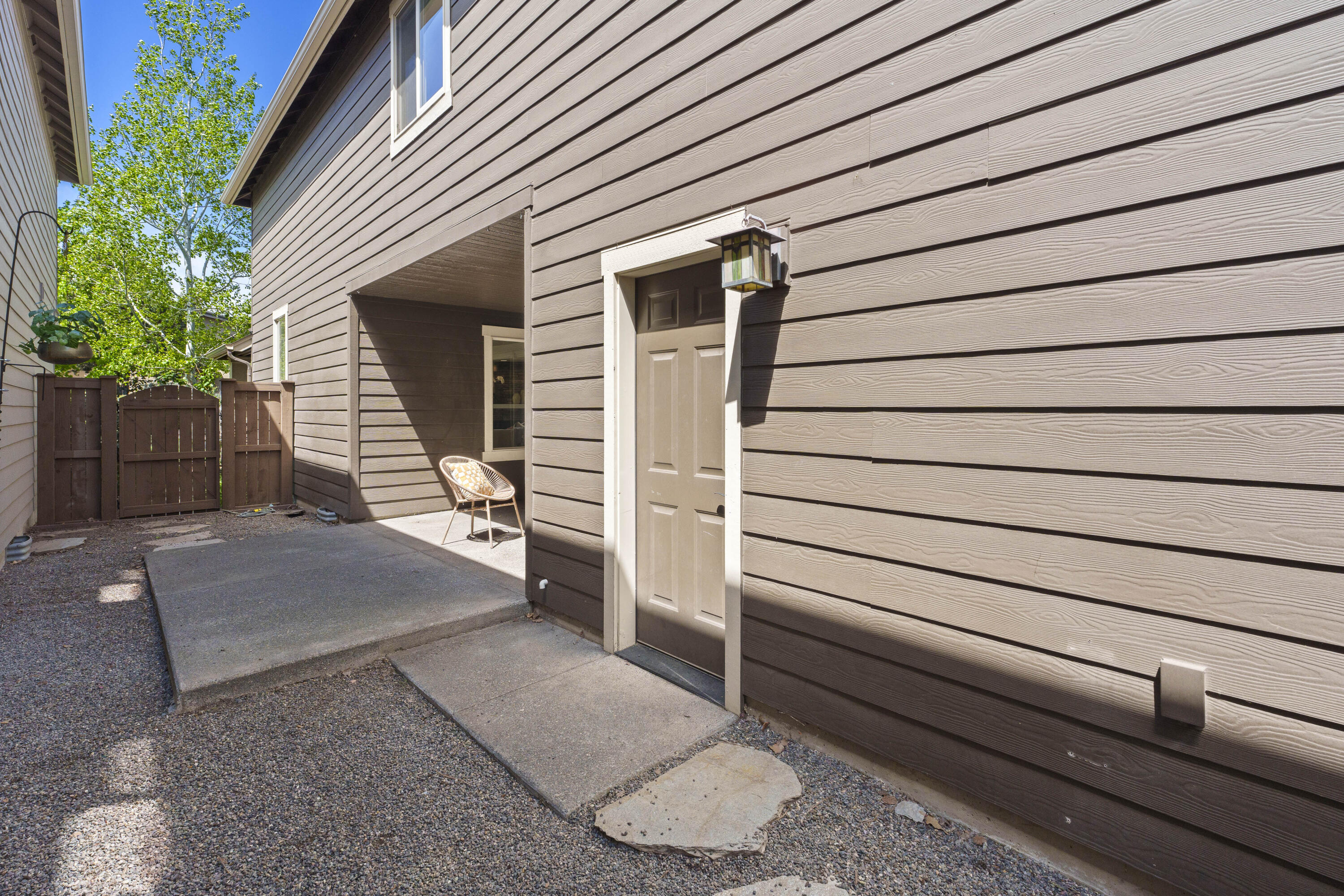 61138 SE Sydney Harbor Drive