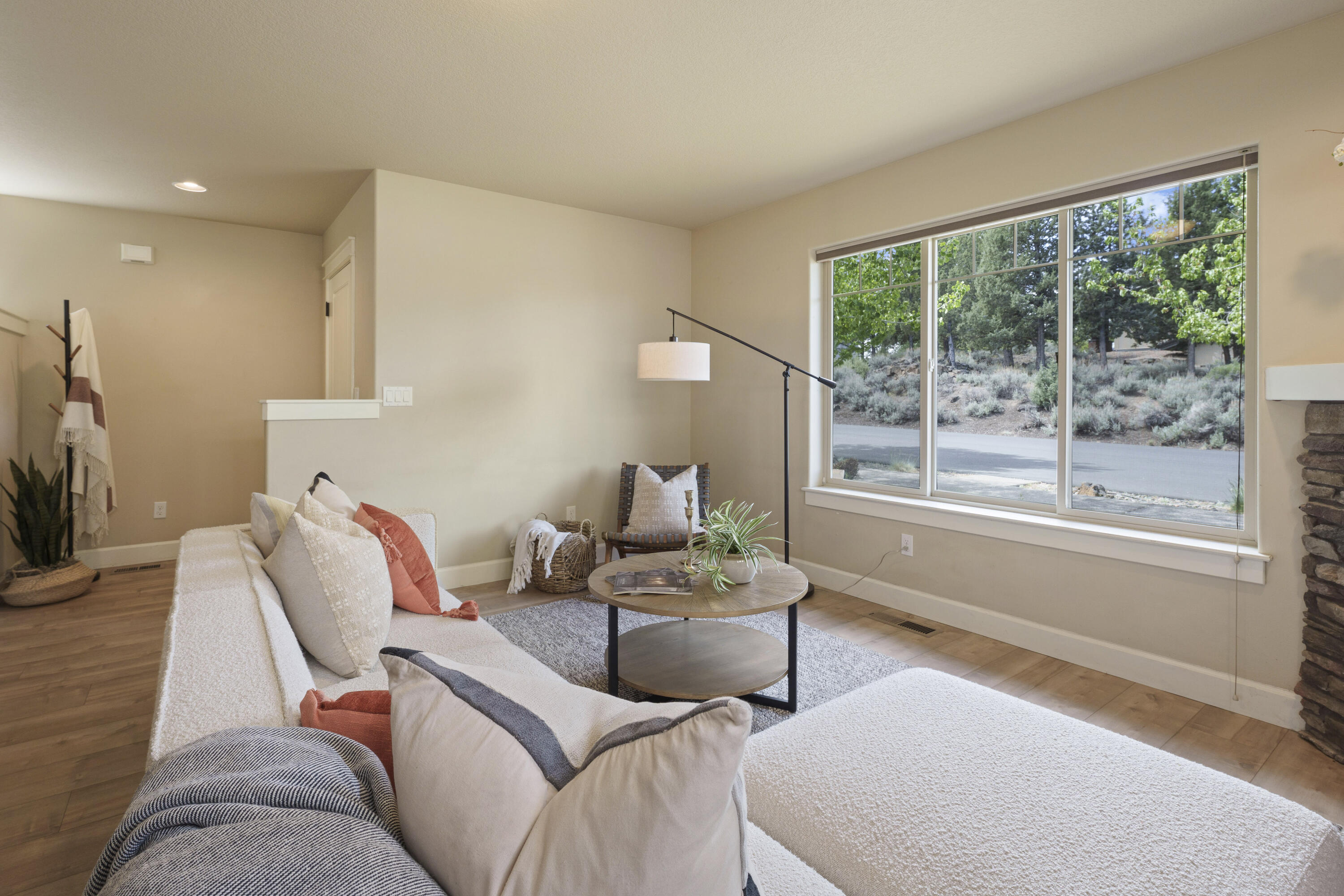 61138 SE Sydney Harbor Drive