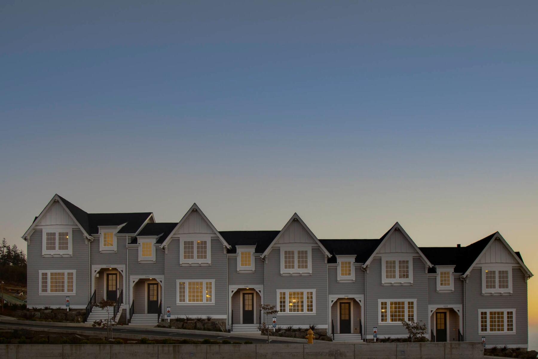 1152 NE Seascape Avenue, 9-13