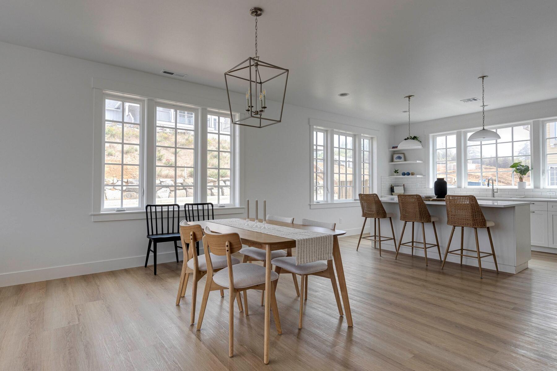 1152 NE Seascape Avenue, 9-13