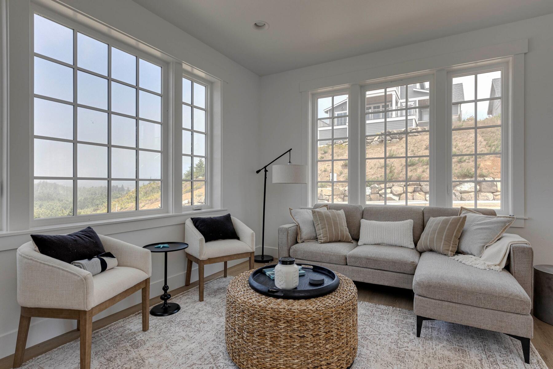 1152 NE Seascape Avenue, 9-13