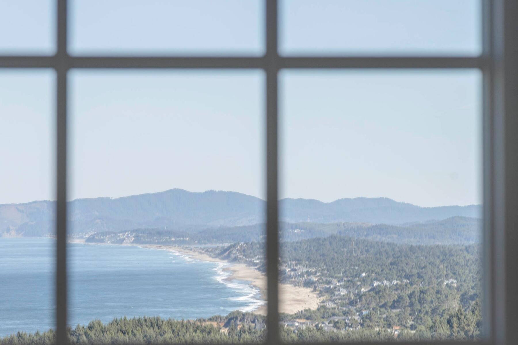 1152 NE Seascape Avenue, 9-13
